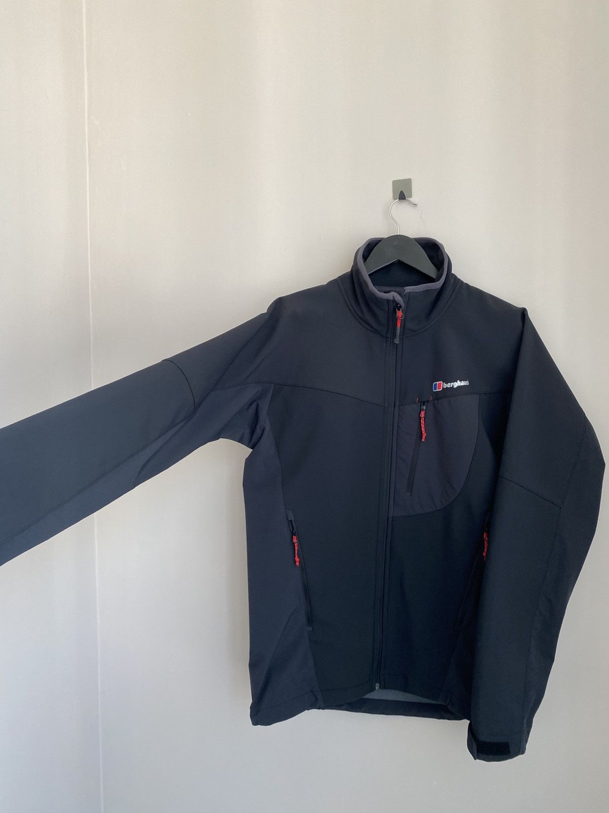 Berghaus Berghaus men's softshell jacket Size US L / EU 52-54 / 3 - 2 Thumbnail