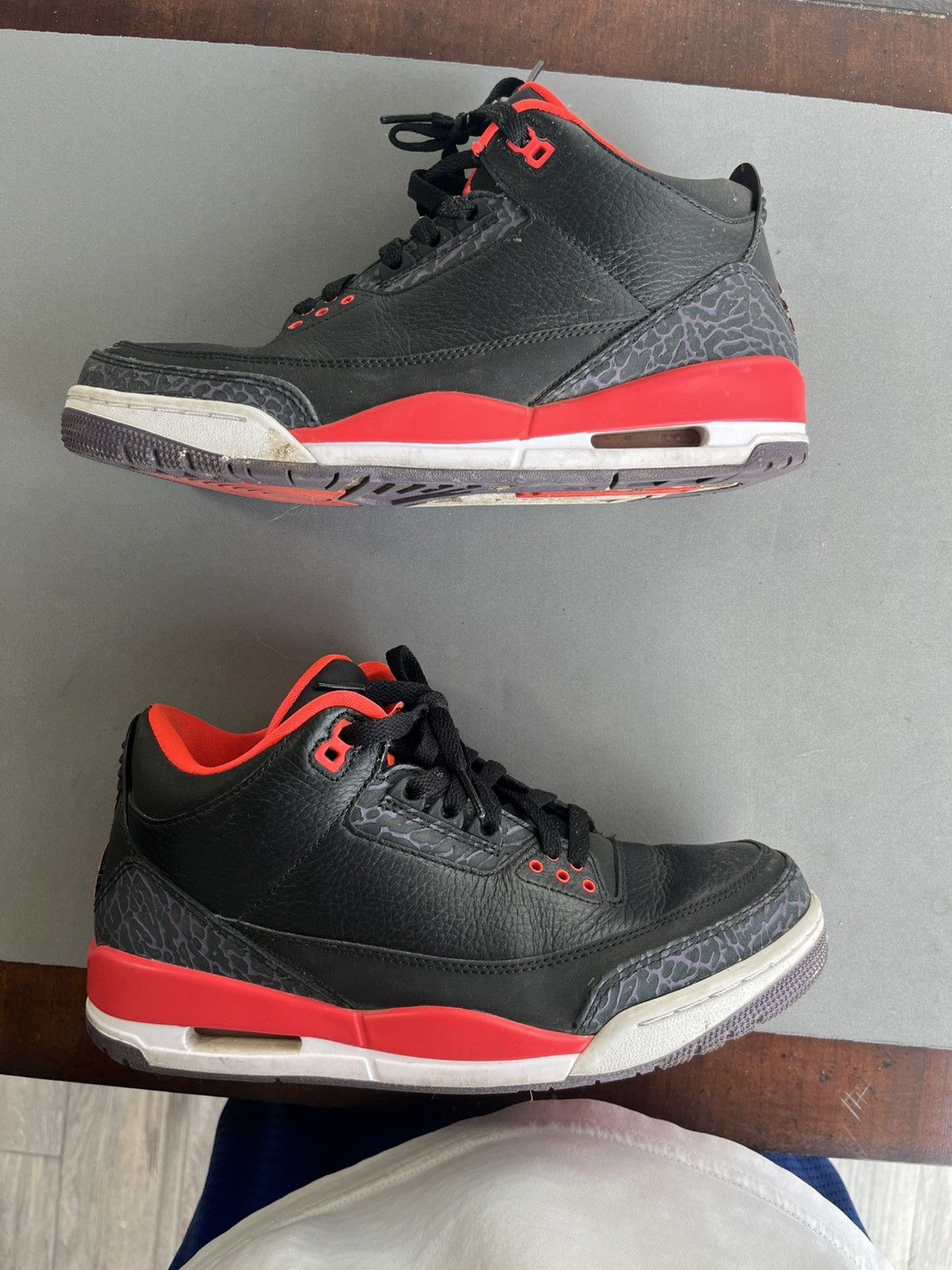 Jordan Brand Jordan 3. Black and red Size US 7.5 / EU 40-41 - 1 Thumbnail