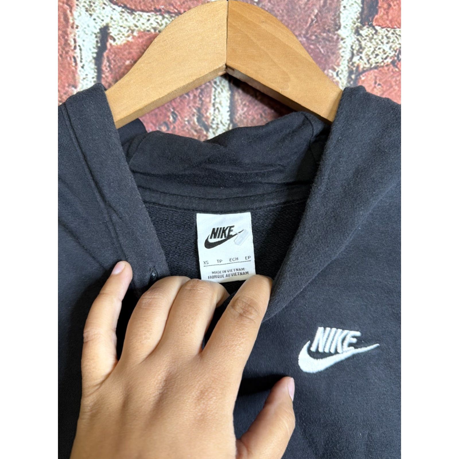 Nike Nike Hoodie Womens XS Black Fleece Pullover Sweatshirt Pullover (Activewear) Womens XS Black Nike Hoodie Pullover Fleece Size XS / US 0-2 / IT 36-38 - 2 Thumbnail