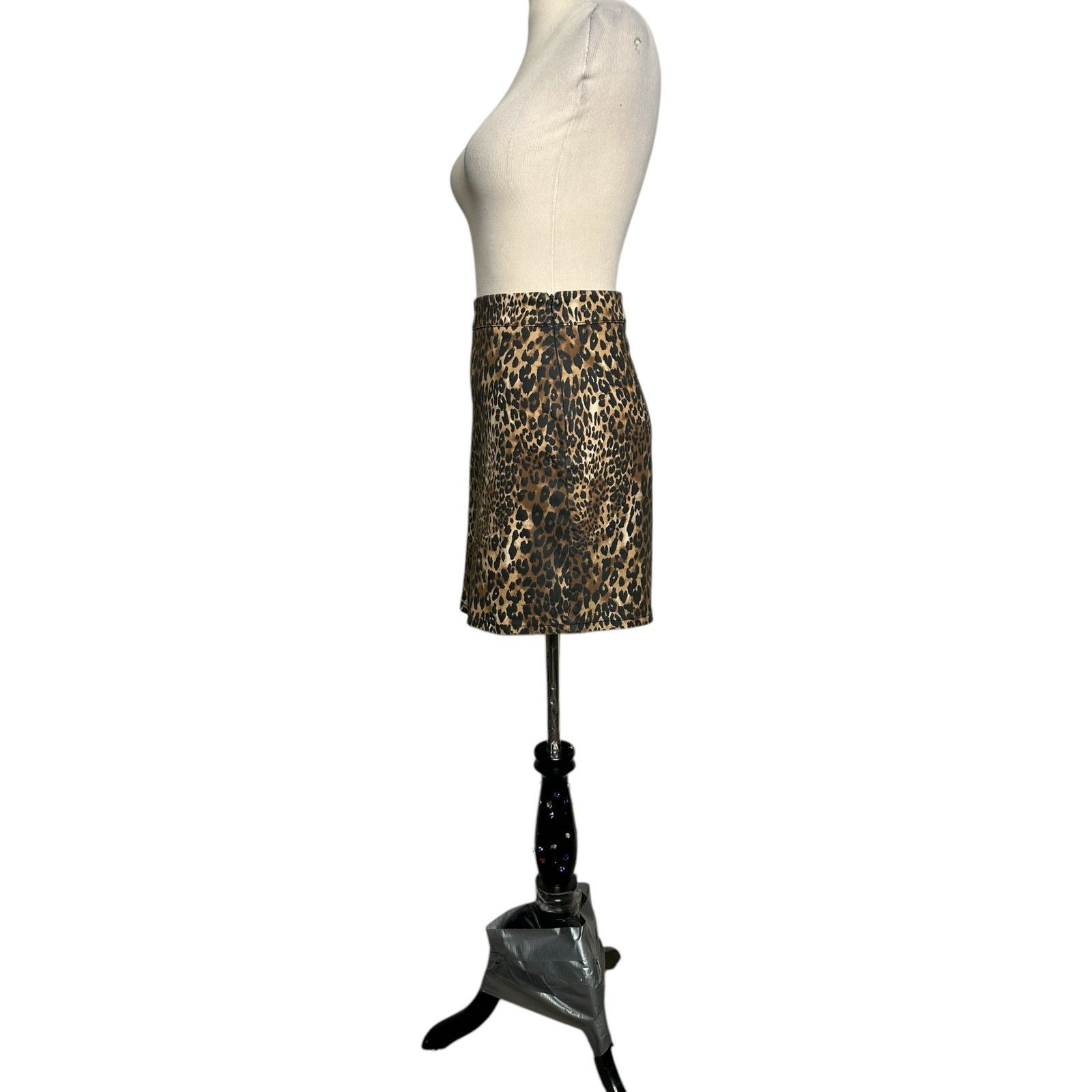 Forever 21 Forever 21 brown animal print mini skirt size Large Size 29" - 9 Thumbnail