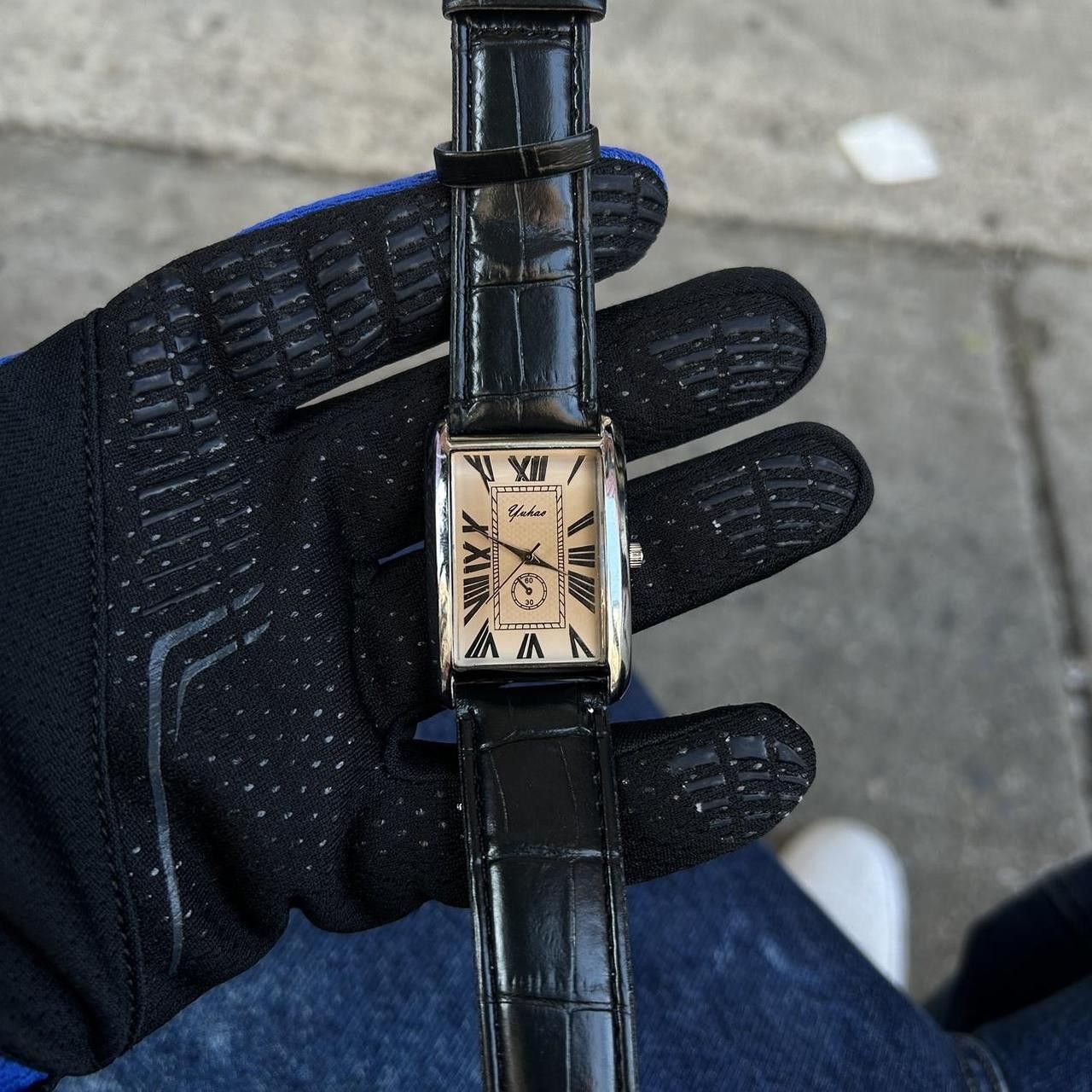 Vintage Vintage 2000s Style Black Rectangular Quartz Leather Watch Size ONE SIZE - 3 Thumbnail
