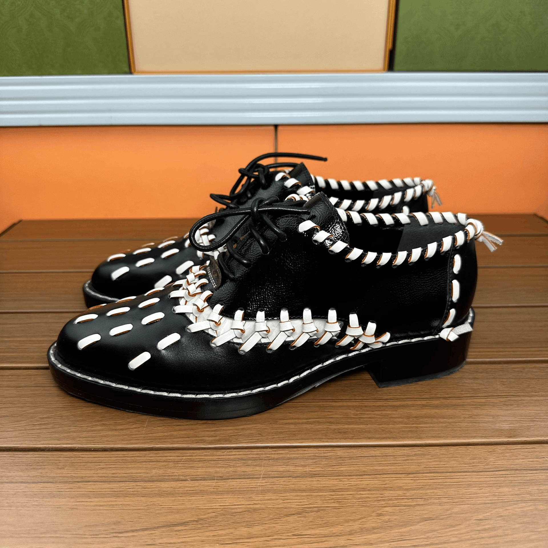 Louis Vuitton Louis Vuitton Hitop Sneakers it_39 Women Size US 9 / IT 39 - 1 Thumbnail