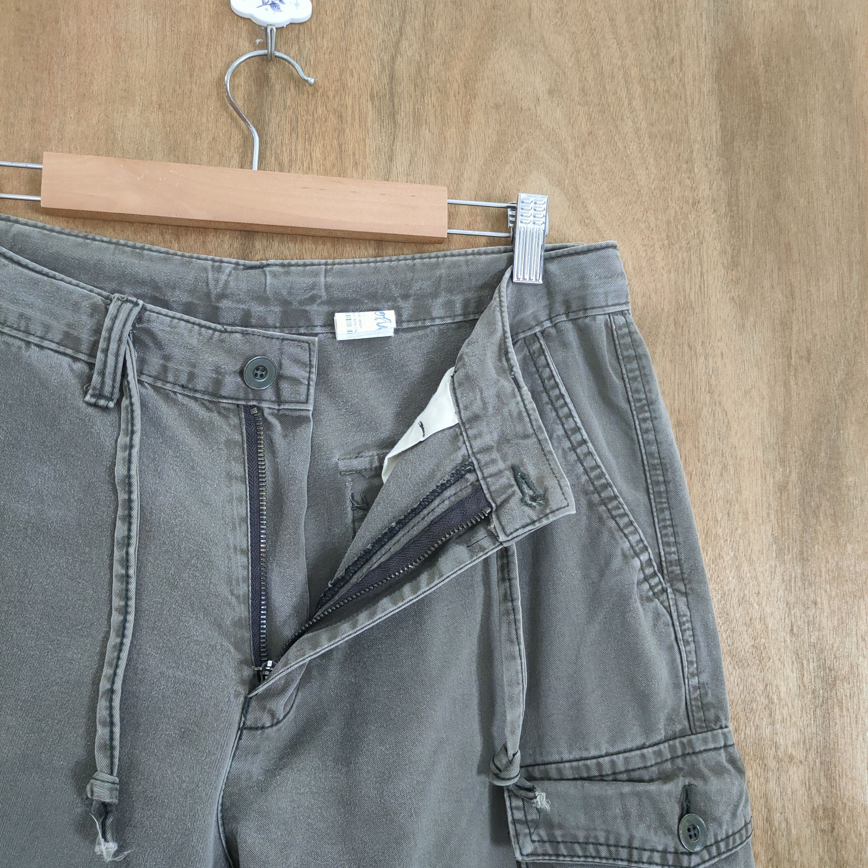 Abercrombie & Fitch 9 POCKET ABERCROMBIE BONDAGE CARGO PANTS Size US 30 / EU 46 - 9 Thumbnail