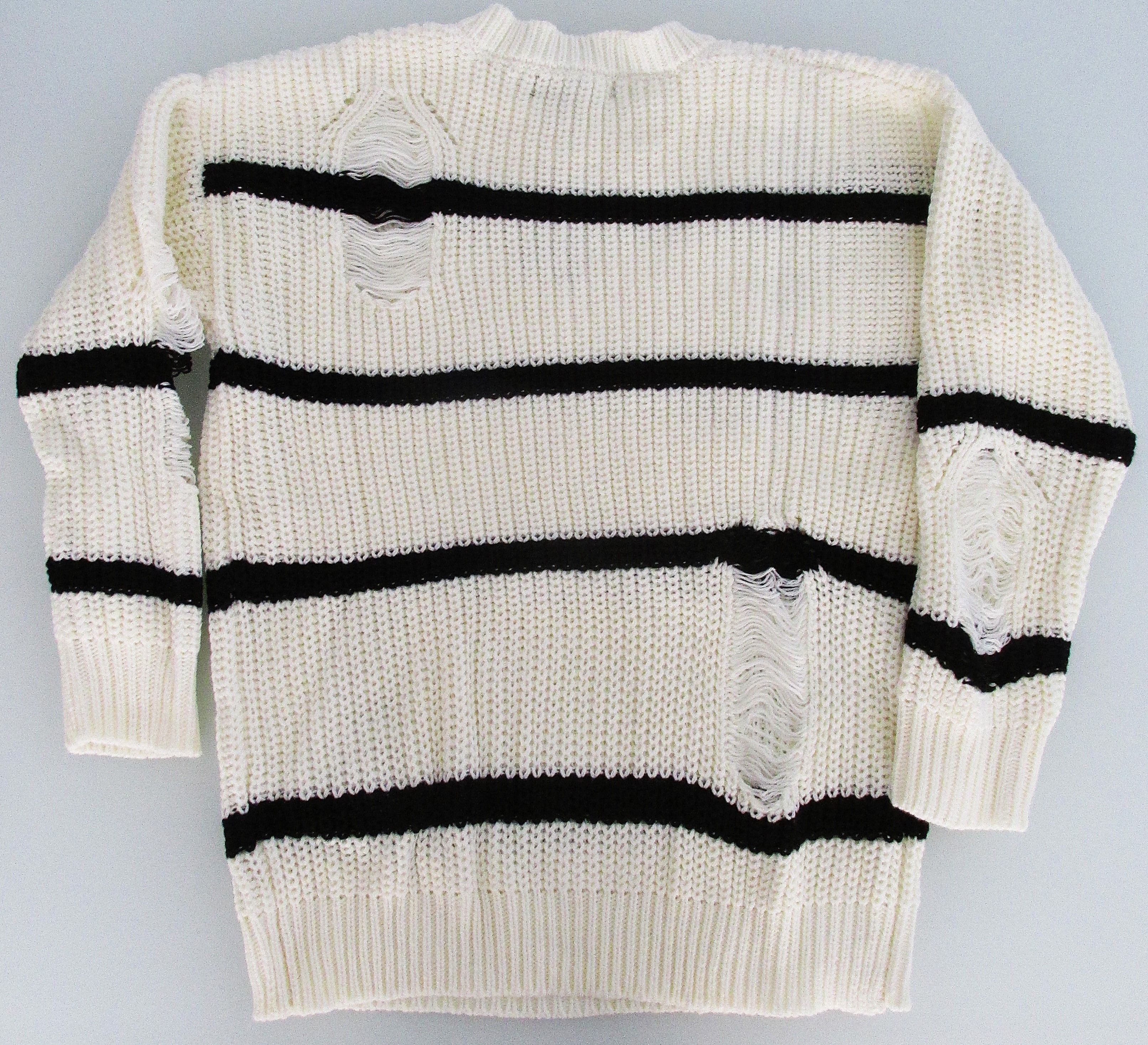 Forever 21 Forever 21 (NWT)Women's Distressed Sweater Size Medium Size M / US 6-8 / IT 42-44 - 5 Thumbnail