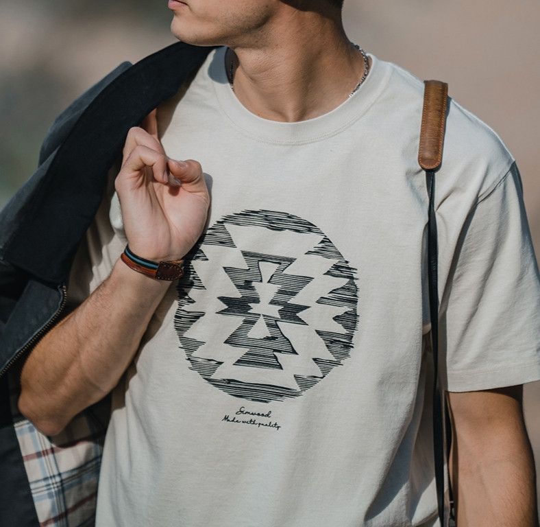 Vintage Vintage Native Tribal Sandy White Tshirt Size US S / EU 44-46 / 1 - 1 Thumbnail