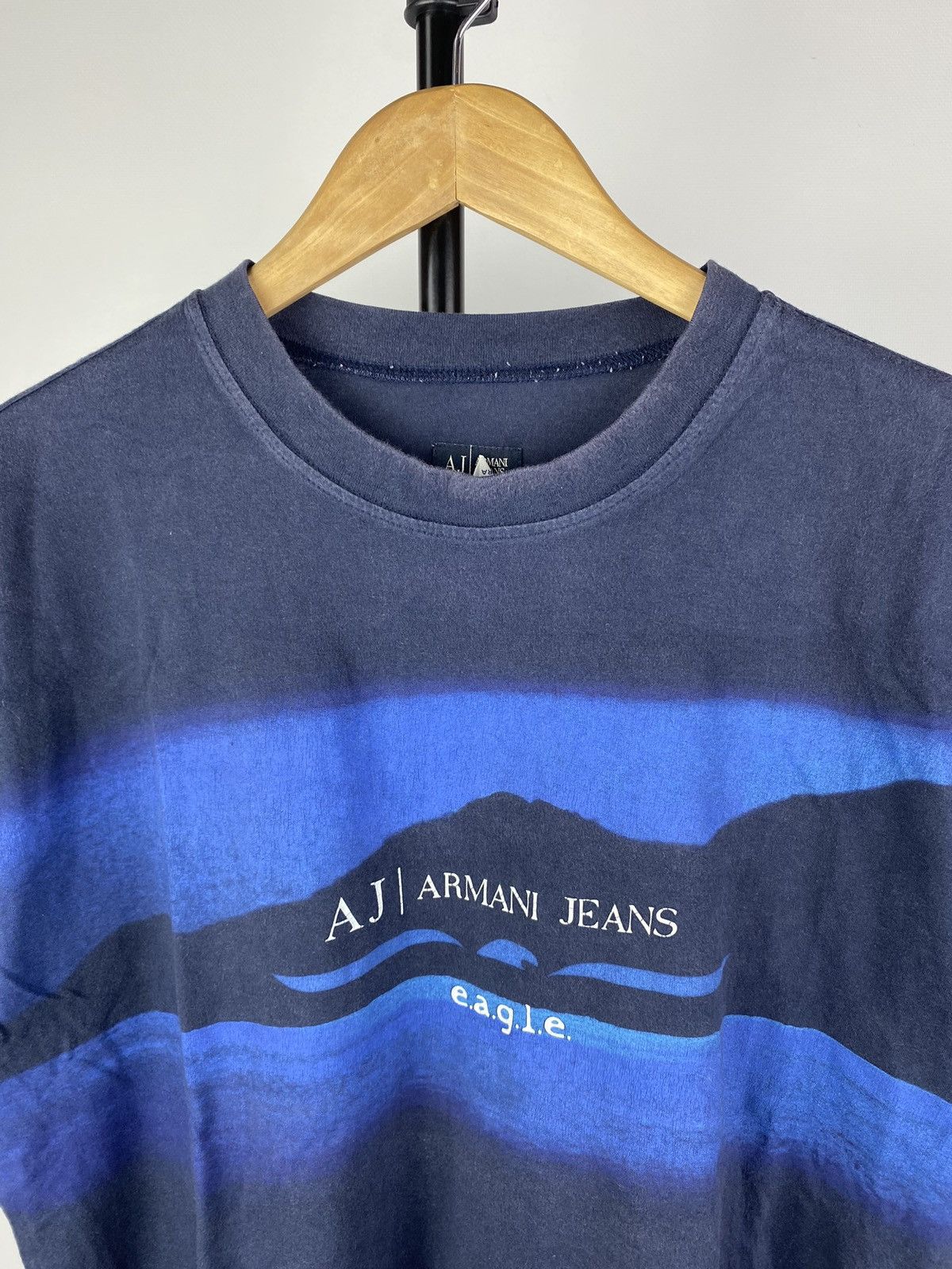 Giorgio Armani × Vintage 🔥90s Armani Jeans Giorgio EAGLE Blue T Shirt Faded Vintage Size US XL / EU 56 / 4 - 2 Thumbnail