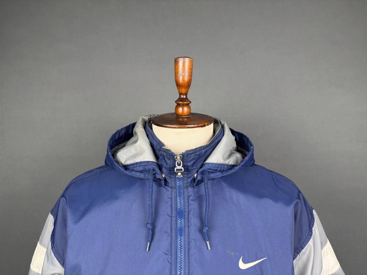 Nike Nike Jacket Size L Blue Big Swoosh Vintage Size US L / EU 52-54 / 3 - 2 Thumbnail