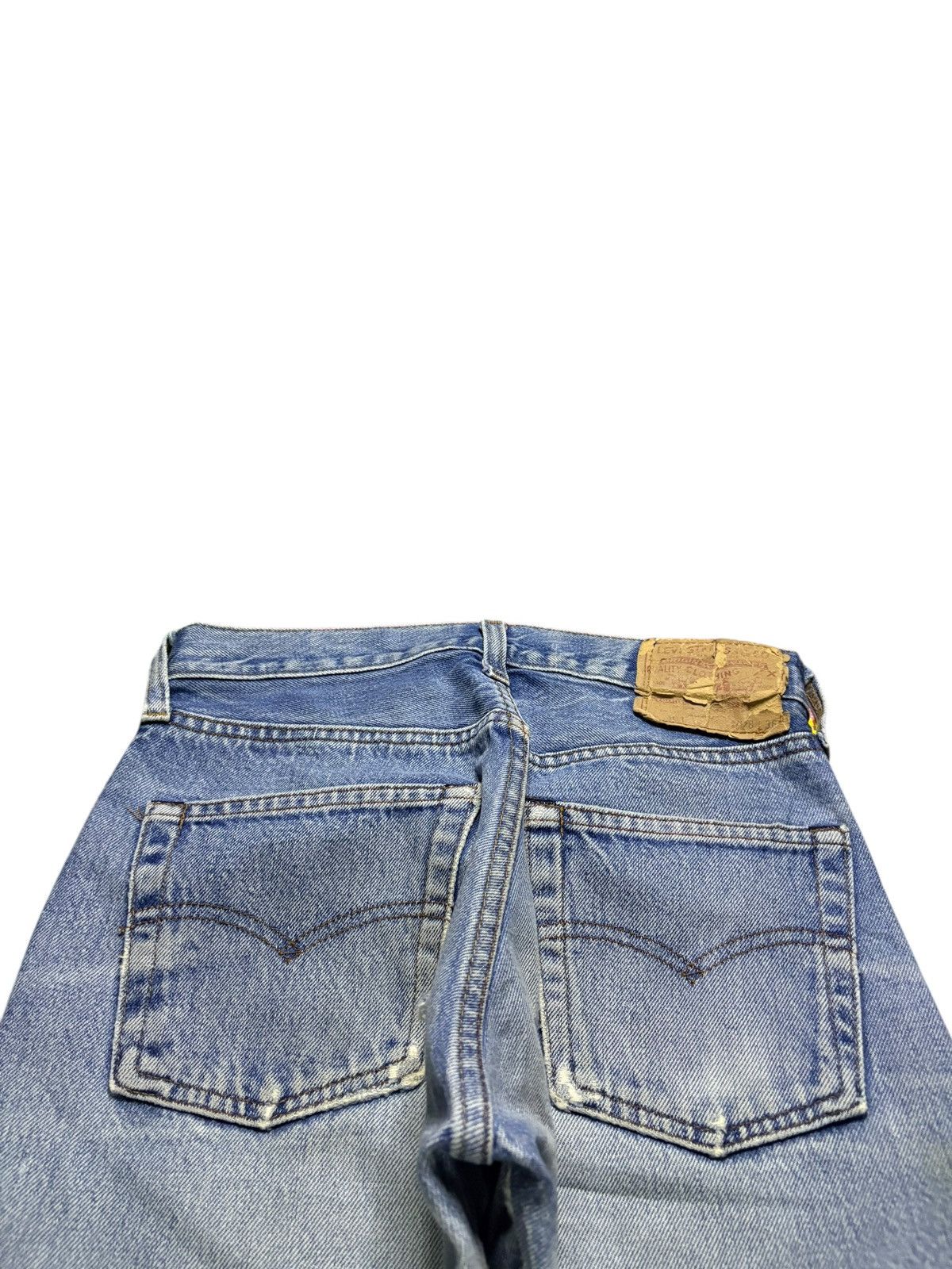 Levi's Vintage 80s Levis 501 Selvedge Distressed Jeans Button 524 Size US 26 / EU 42 - 9 Thumbnail