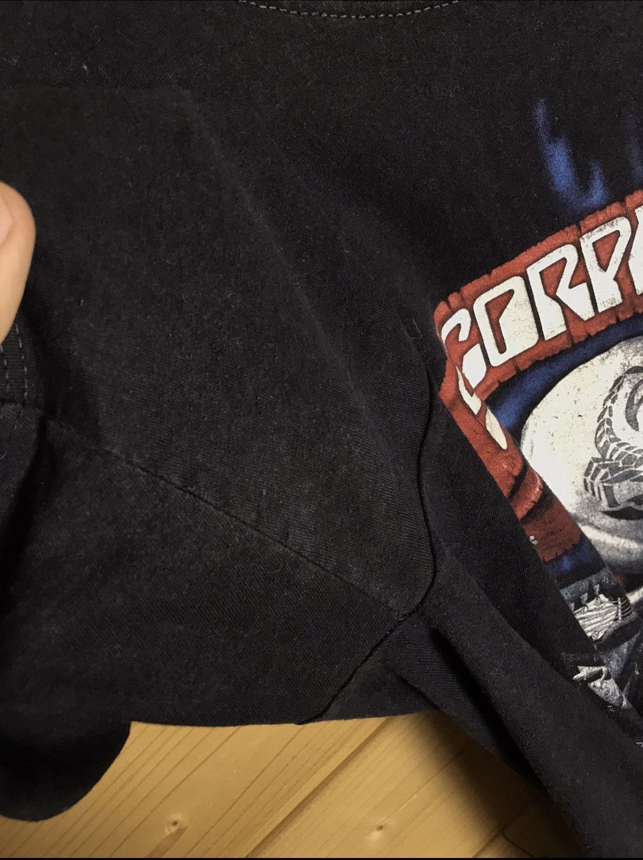Vintage Vintage 00s Scorpions t shirt Size US L / EU 52-54 / 3 - 7 Thumbnail