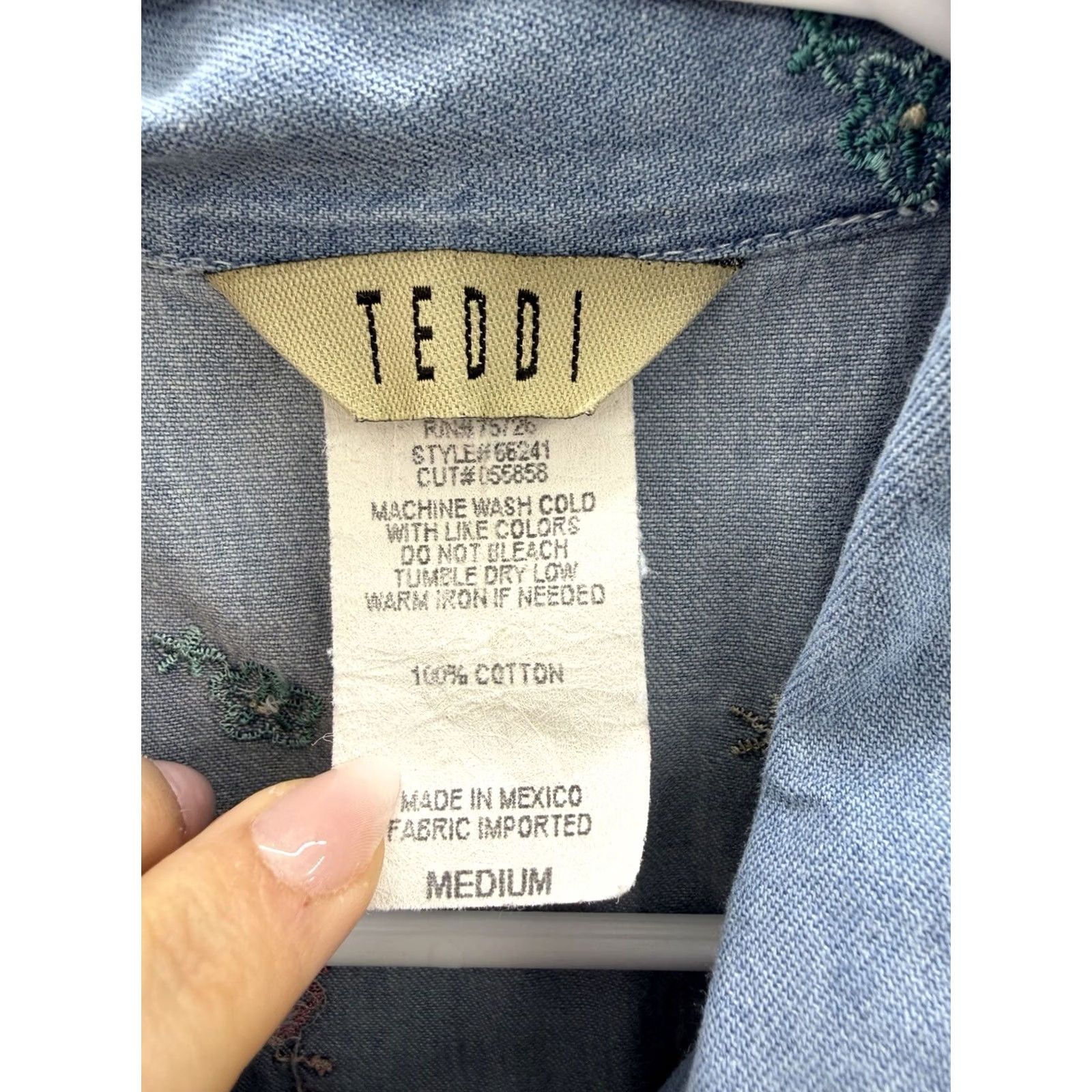 Vintage Teddi Womens Shirt Button-Up Collared Chambray Blue Size M Stitched Embroidered Vintage Shirt Women Regular Fit Long Sleeve Lightweight Casual Size M / US 6-8 / IT 42-44 - 5 Thumbnail