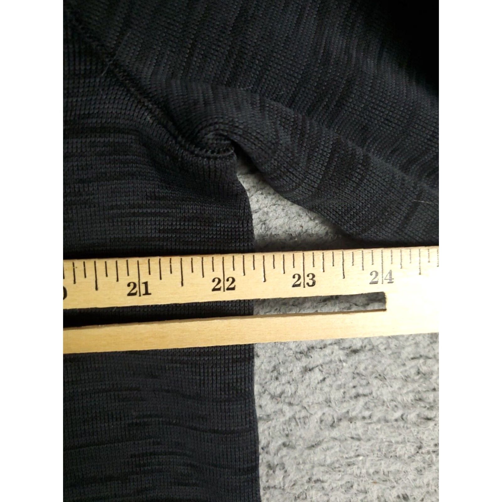 Vintage VINTAGE Greg Norman Men's Sweater Pullover 1/4 Zip Knitted Cotton Blend Gray M Casual Classic Modern Size US M / EU 48-50 / 2 - 7 Thumbnail