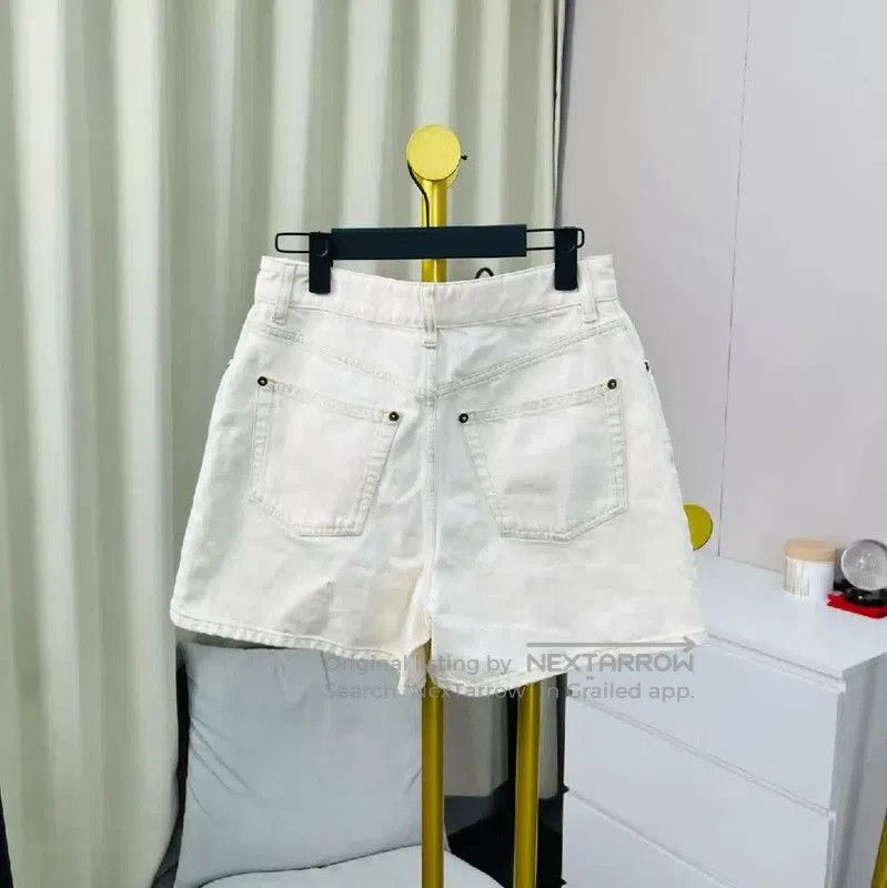 Louis Vuitton Louis Vuitton Women's Cream Cotton Shorts . Size 35" - 2 Thumbnail