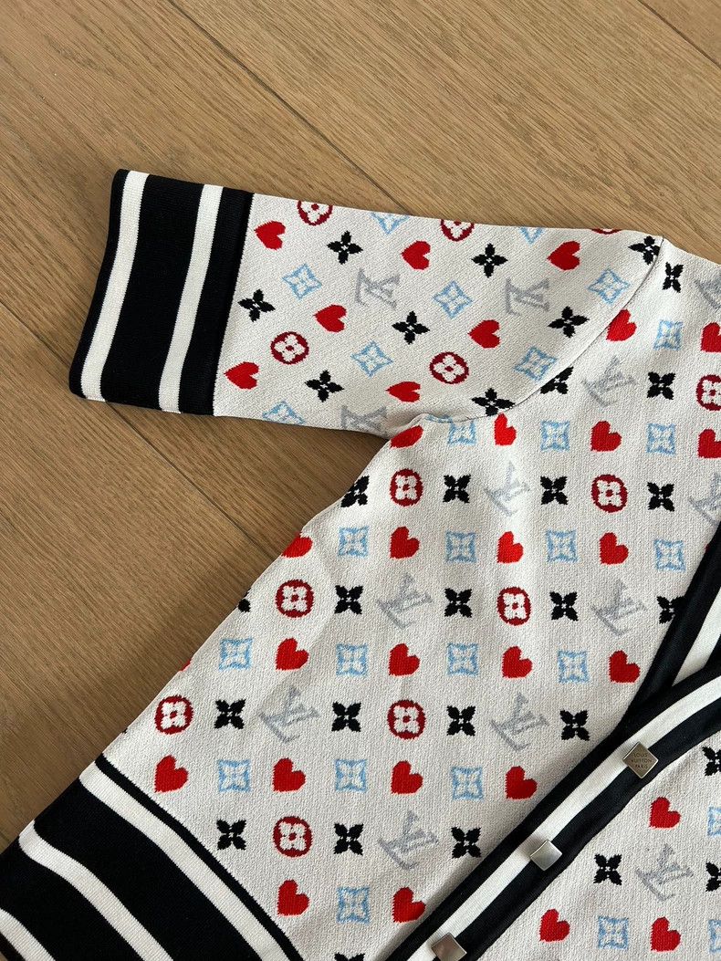Louis Vuitton Louis Vuitton Classic cardigan top with presbyopic logo shi Size US S / EU 44-46 / 1 - 5 Thumbnail