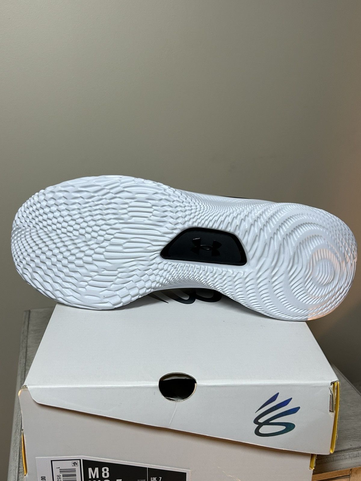 Under Armour Team Curry 8 NM “White Black” Size US 8 / EU 41 - 5 Thumbnail
