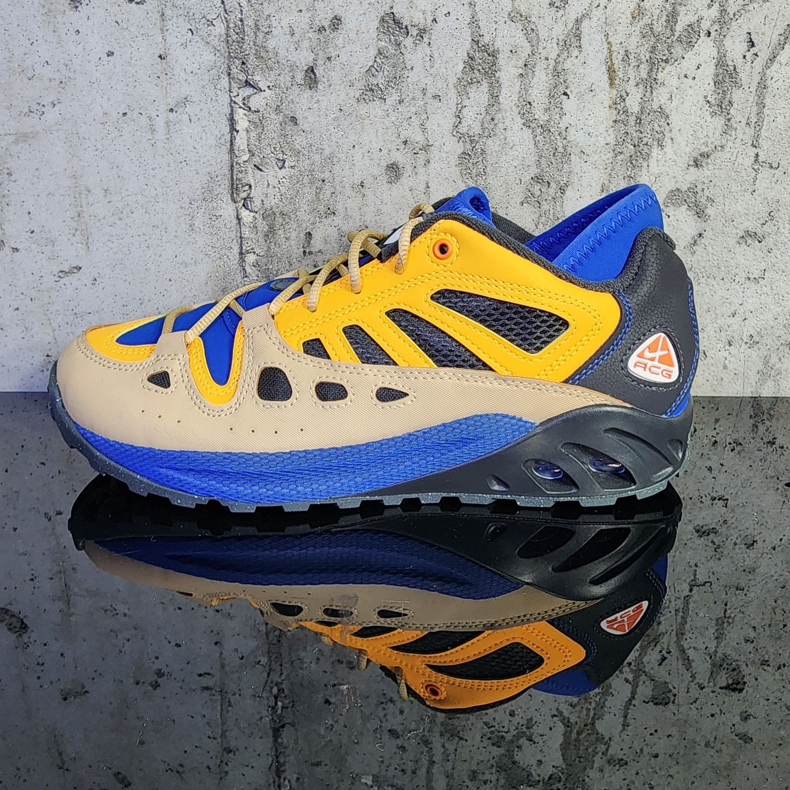 Nike MSRP $140 Nike ACG Air Exploraid - Hyper Royal - Size 8.5 Size US 8.5 / EU 41-42 - 1 Thumbnail