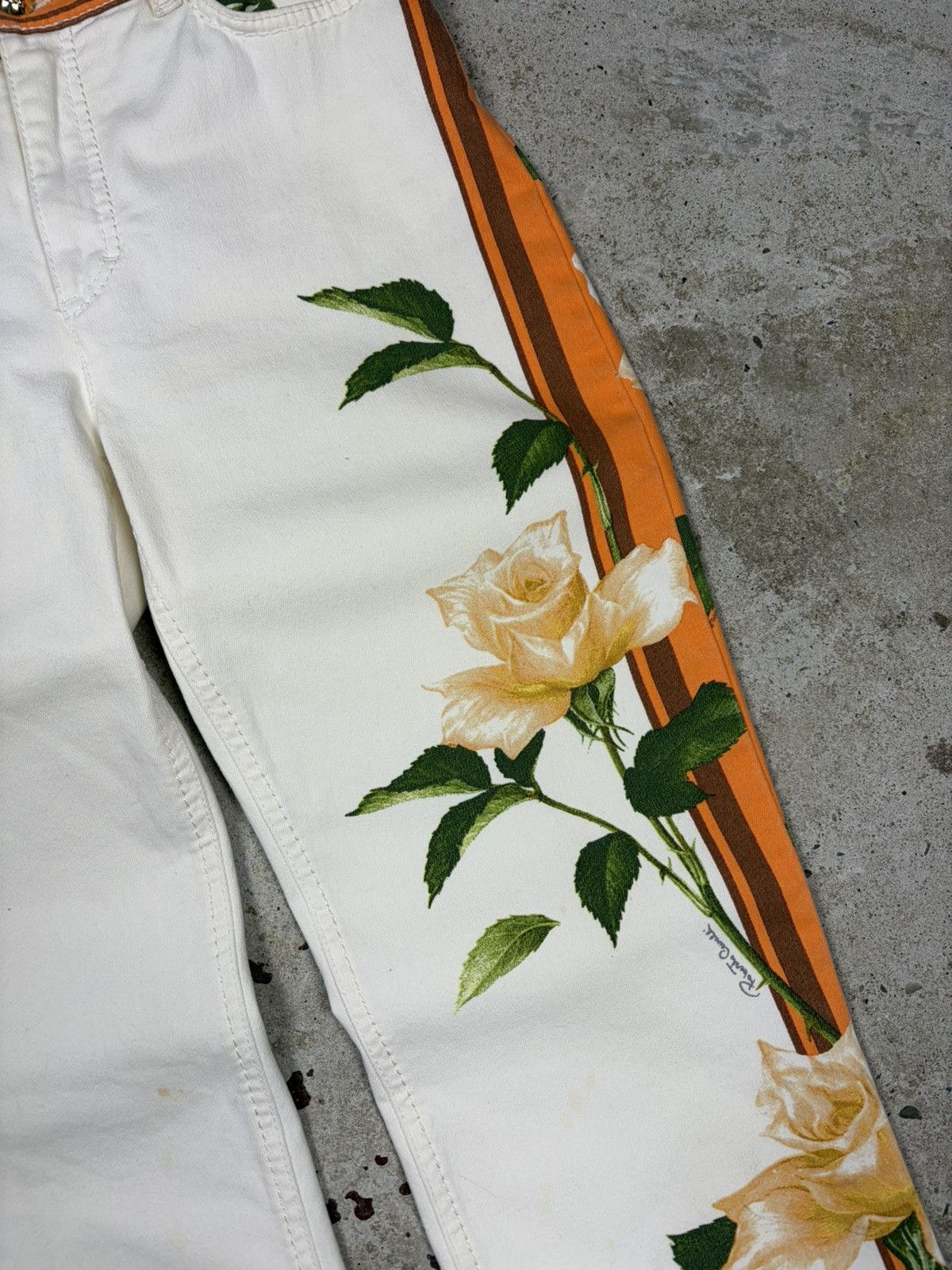 Roberto Cavalli Roberto Cavalli 2005 Floral Rose Print Jeans Denim Pants Size 28" / US 6 / IT 42 - 8 Thumbnail