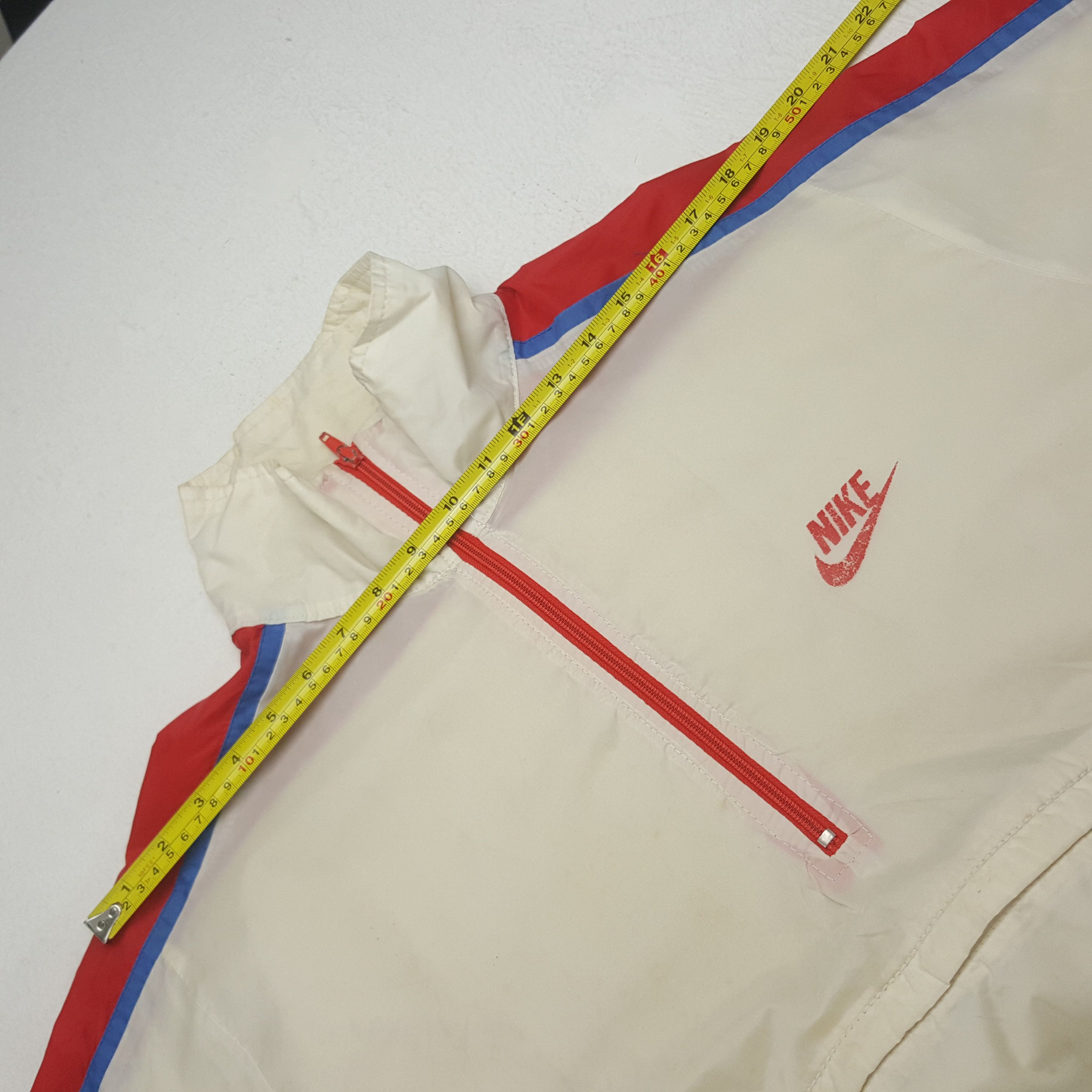 Nike Vintage NIKE Half Zipper Outdoor Windbreaker Jacket RR8 Size US L / EU 52-54 / 3 - 9 Thumbnail