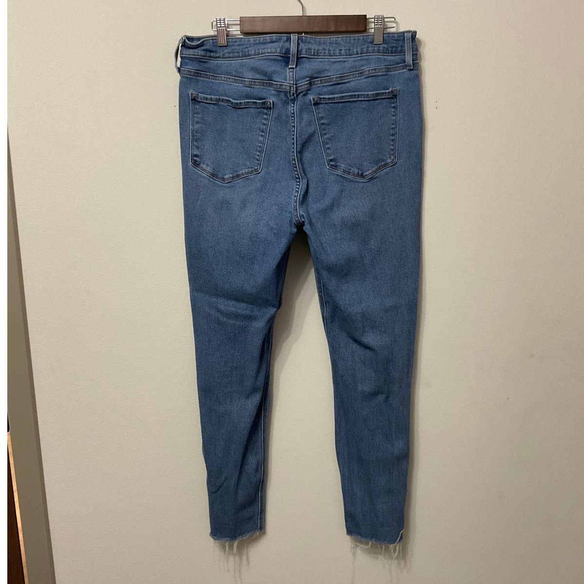 Old Navy Old Navy Women's Rockstar High Rise Super Skinny Jeans Sz 14 Size 36" / US 14 / IT 50 - 3 Thumbnail