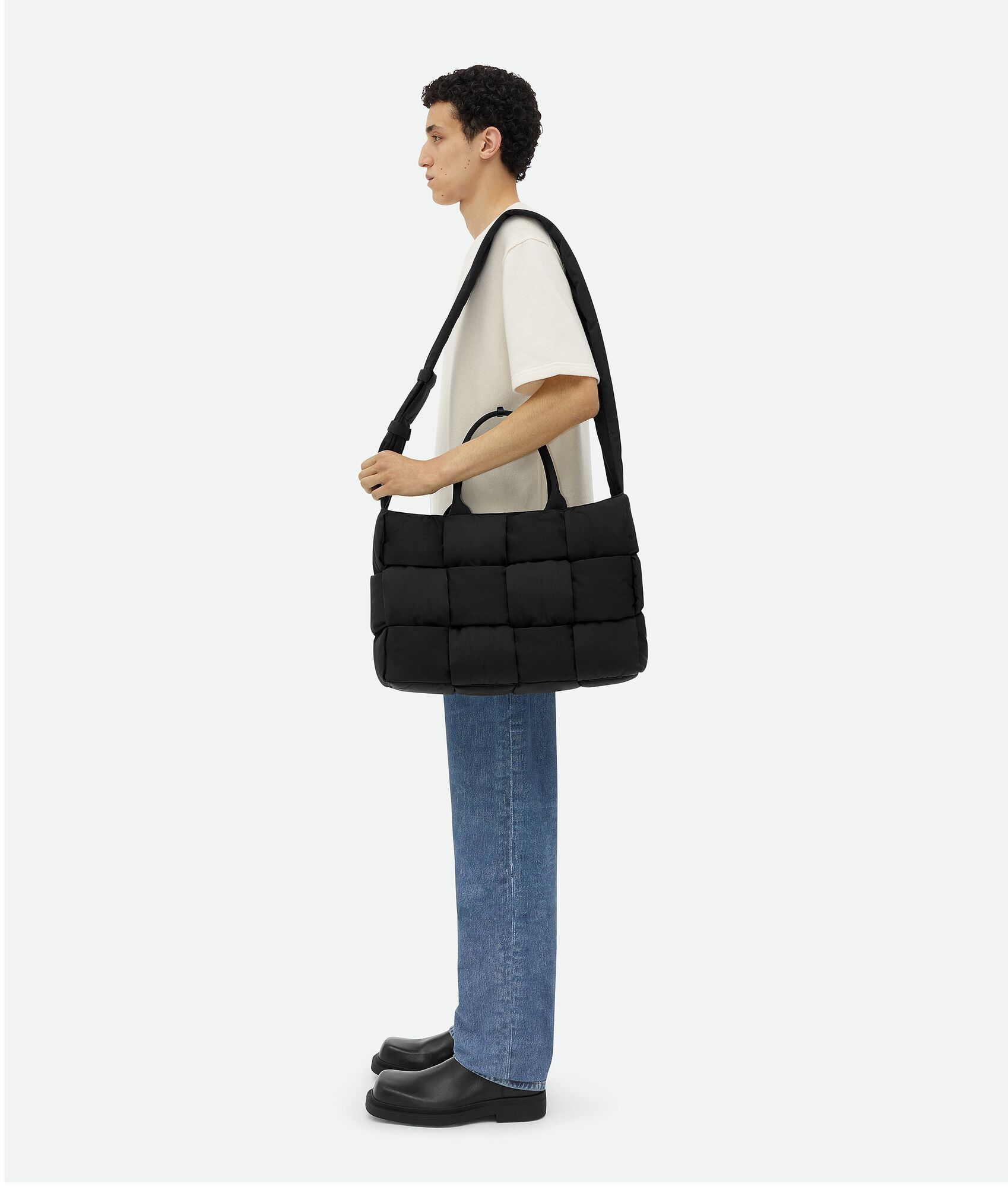 Bottega Veneta o1lf3ng10525 Size: OS / Large Arco Padded Tote Bag in Black Size ONE SIZE - 4 Thumbnail