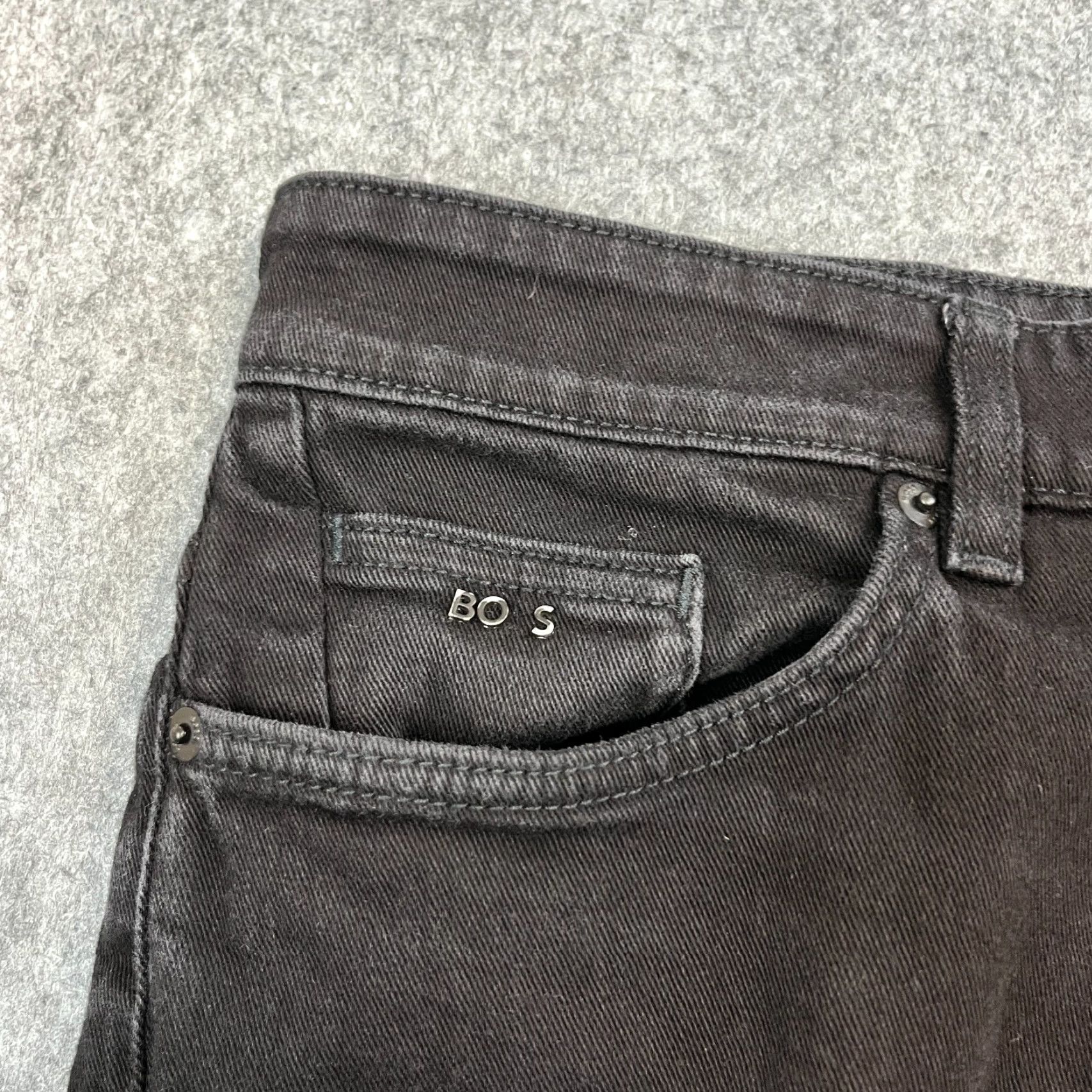 Hugo Boss HUGO BOSS Jeans Slim 34 Dark Wash Black Delaware 5-Pocket Denim Mens Slim Fit Fashion Tapered Stitch Logo Waist 34 Inseam 32"} Size US 34 / EU 50 - 7 Thumbnail