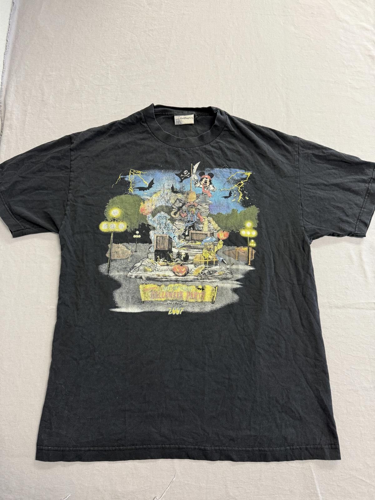 Designer Faded Disney T-shirt Mickey's Not-So-Scary Halloween Party Size US L / EU 52-54 / 3 - 2 Thumbnail