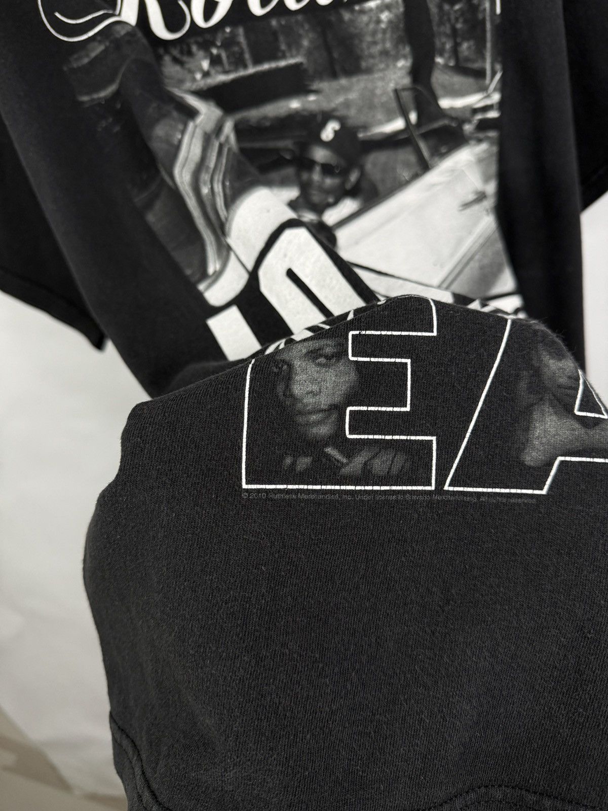 Rap Tees 🇺🇸 Vintage 2010 Eazy E Just Rollin Lookin For The One They Ca Size US L / EU 52-54 / 3 - 6 Thumbnail