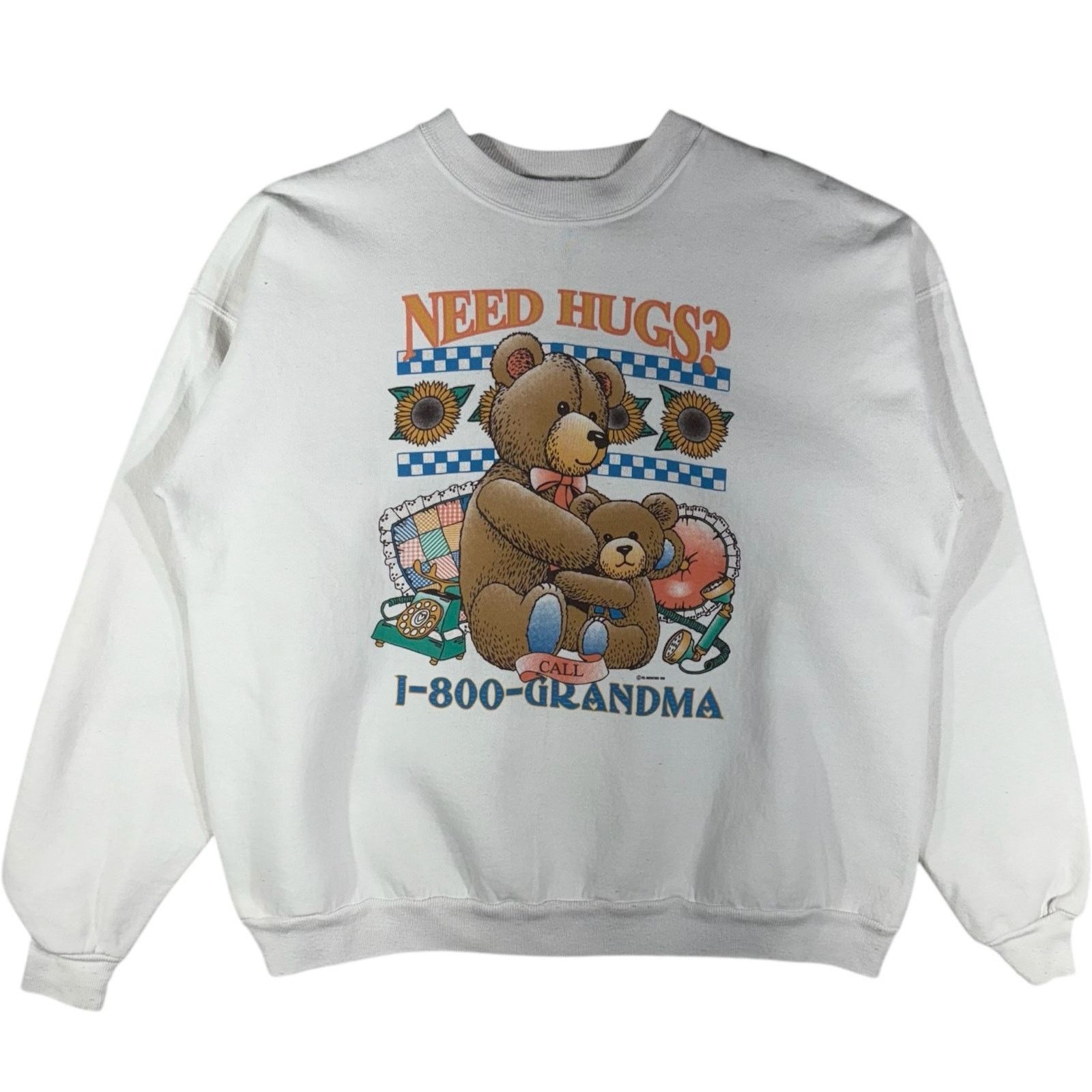 Vintage Vintage "Need A Hug? Call 1-800 Grandma" Crewneck XL Size US XL / EU 56 / 4 - 1 Thumbnail