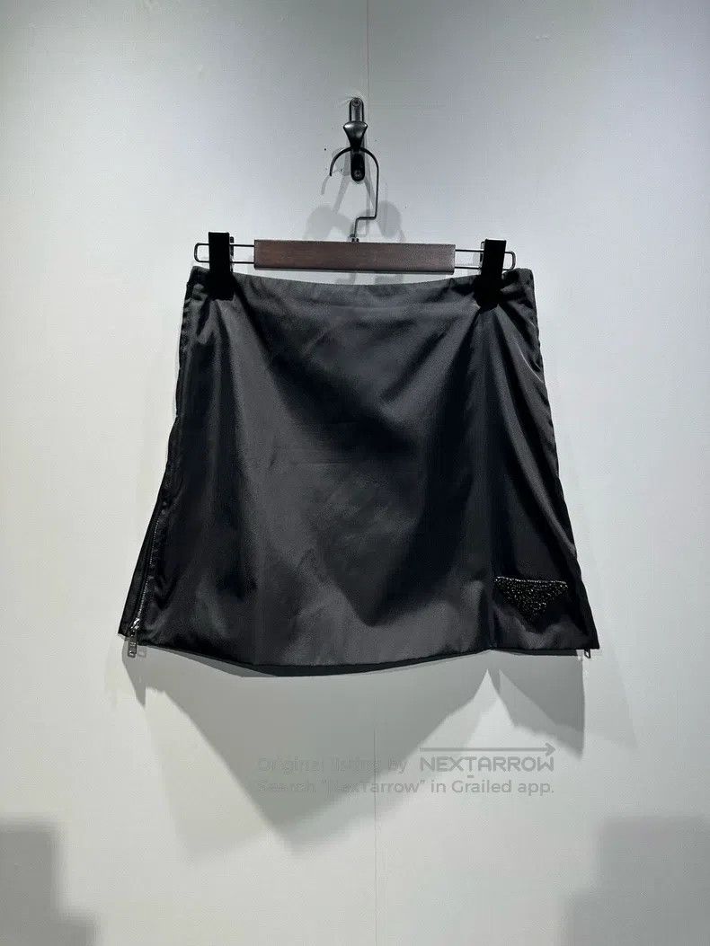 Prada Prada Black crystal triangle short skirt Size 24" / US 00 / IT 34 - 1 Thumbnail