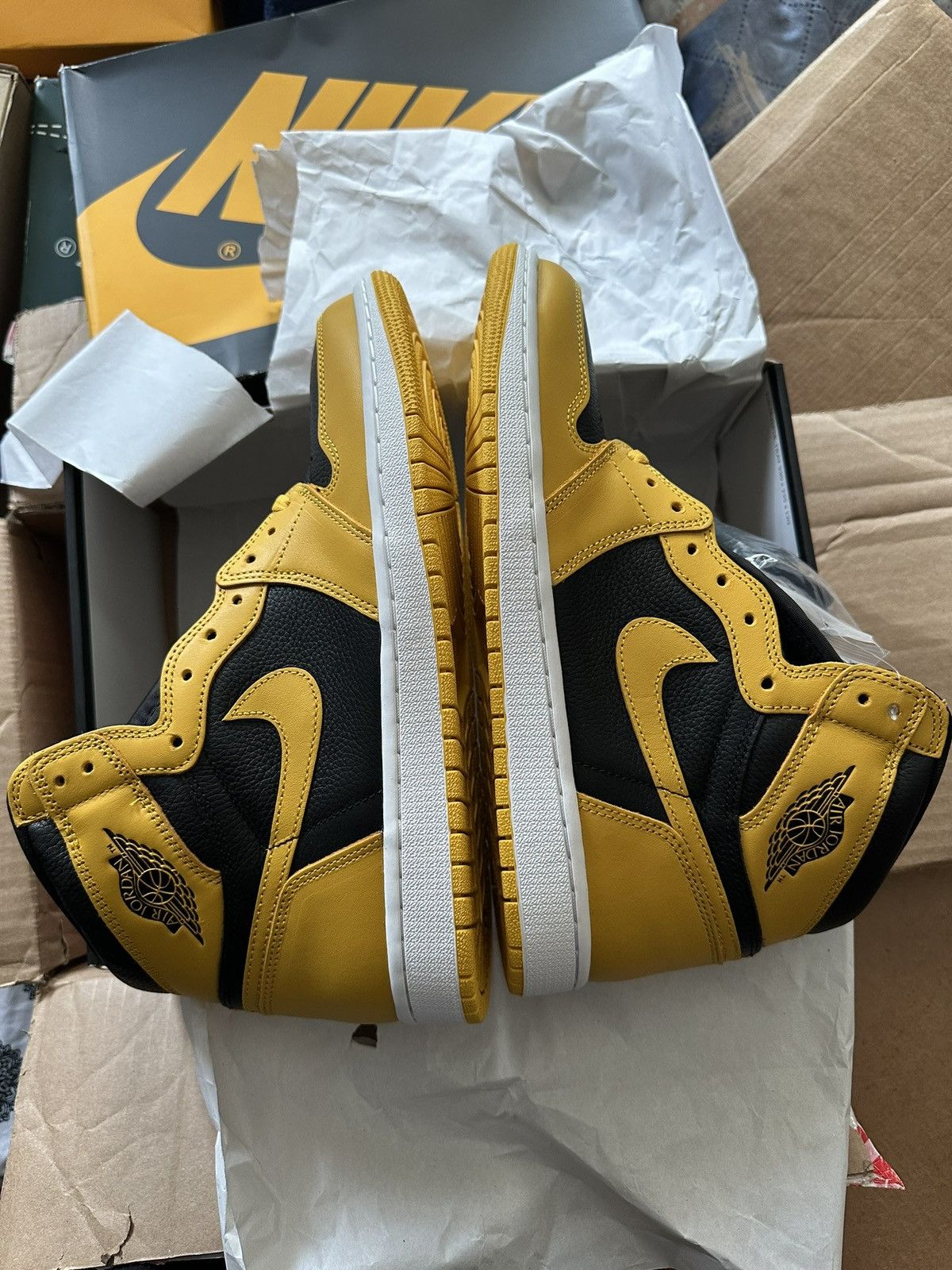 Jordan Brand Jordan 1 High Retro Pollen Size US 11 / EU 44 - 4 Thumbnail
