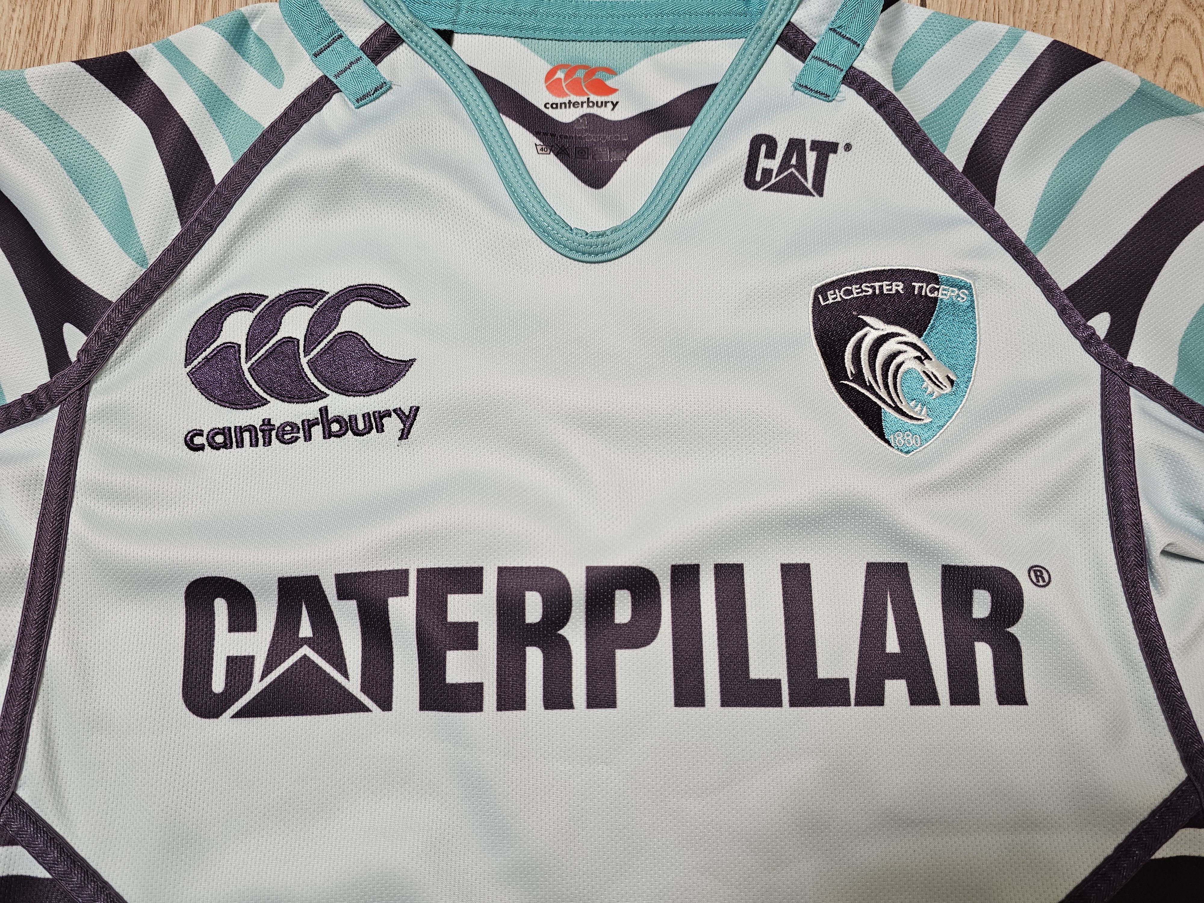 Cotton Traders LEICESTER TIGERS RUGBY JERSEY 2012 AWAY ENGLAND RUGBY JERSEY Size US M / EU 48-50 / 2 - 3 Thumbnail
