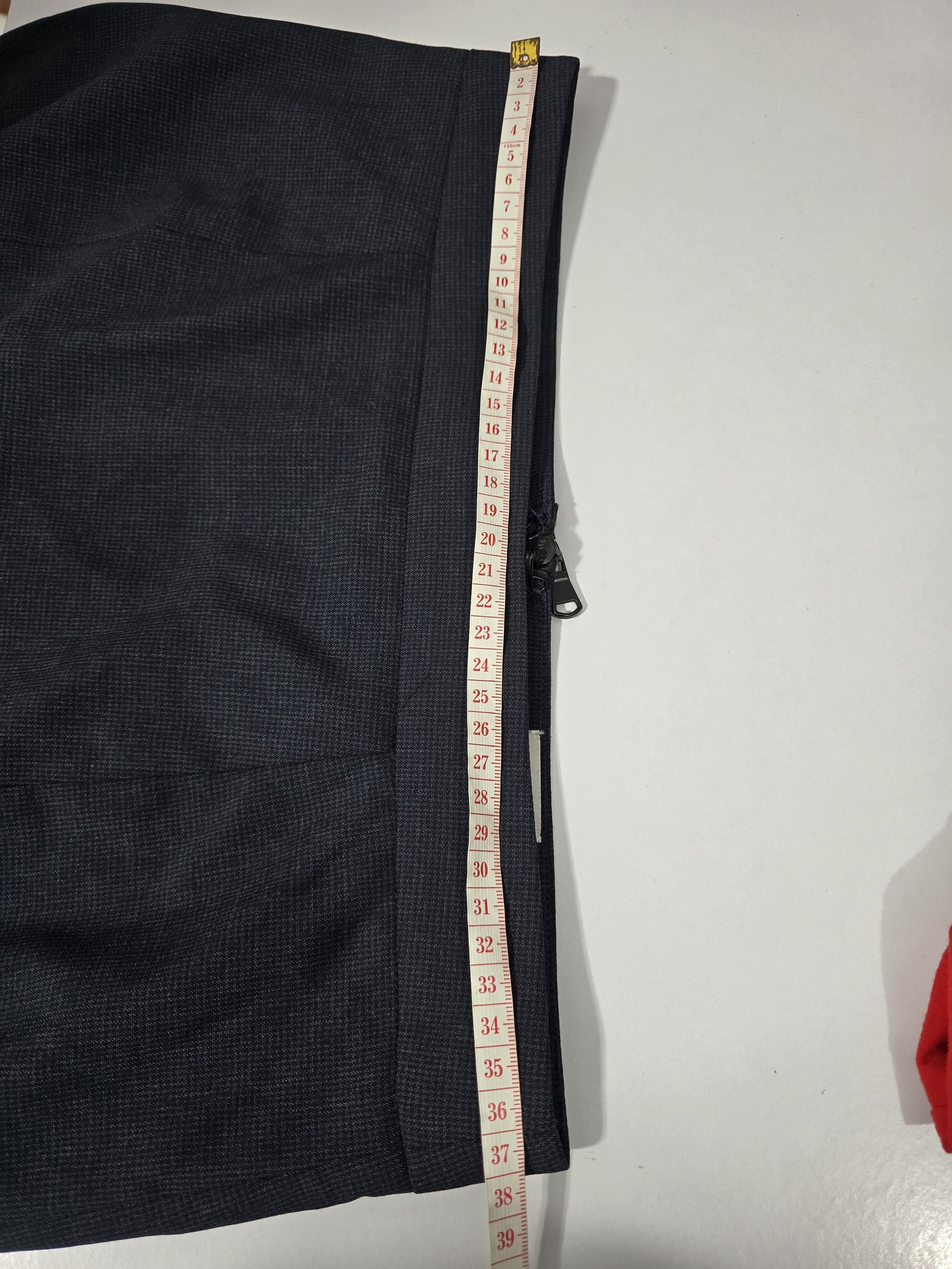 RED Valentino VALENTINO RED skirt women LUXURY BEAUTIFUL, ZIP Size 28" / US 6 / IT 42 - 12 Thumbnail