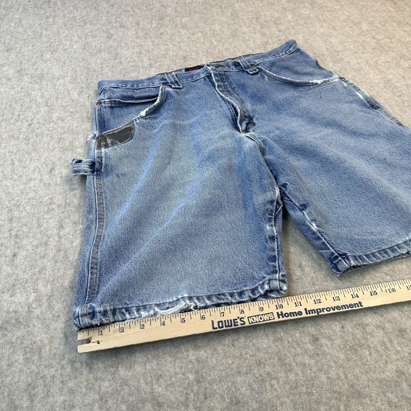 Wrangler Wrangler Shorts Mens 34 Blue Denim Carpenter DuraShield Work Utility 3W320AI Cargo Casual 34 Inseam 11in Mens Denim Cotton Solid Size US 34 / EU 50 - 7 Thumbnail