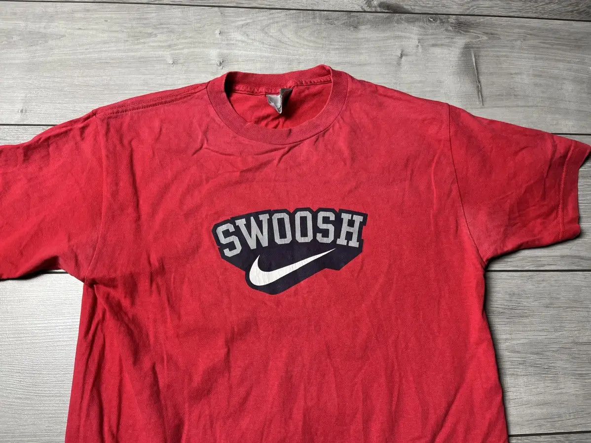 Nike Vintage Nike T-shirt swoosh size Medium Size US M / EU 48-50 / 2 - 3 Thumbnail