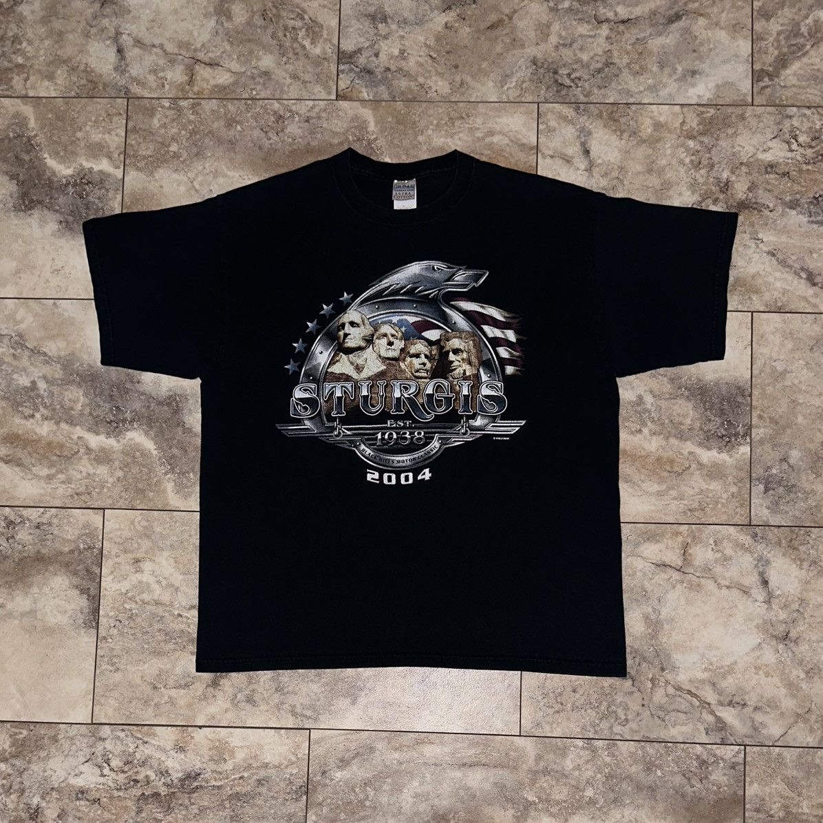 Gildan Vintage 2004 Sturgis Rally Mount Rushmore Eagle Tee XL USA Size US XL / EU 56 / 4 - 1 Thumbnail