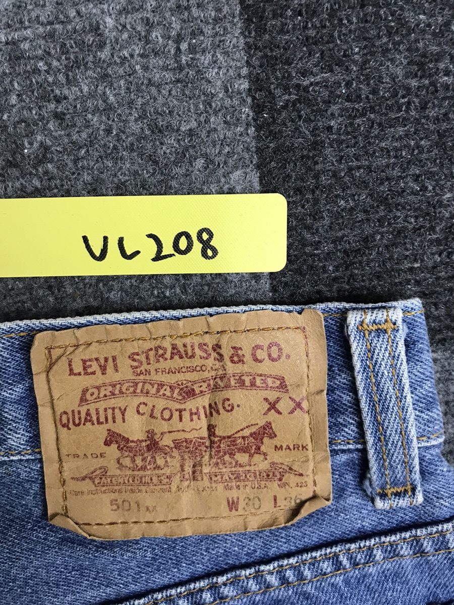 Levi's VL208 Vintage Levis 501 Medium Wash Jeans Size US 28 / EU 44 - 14 Thumbnail