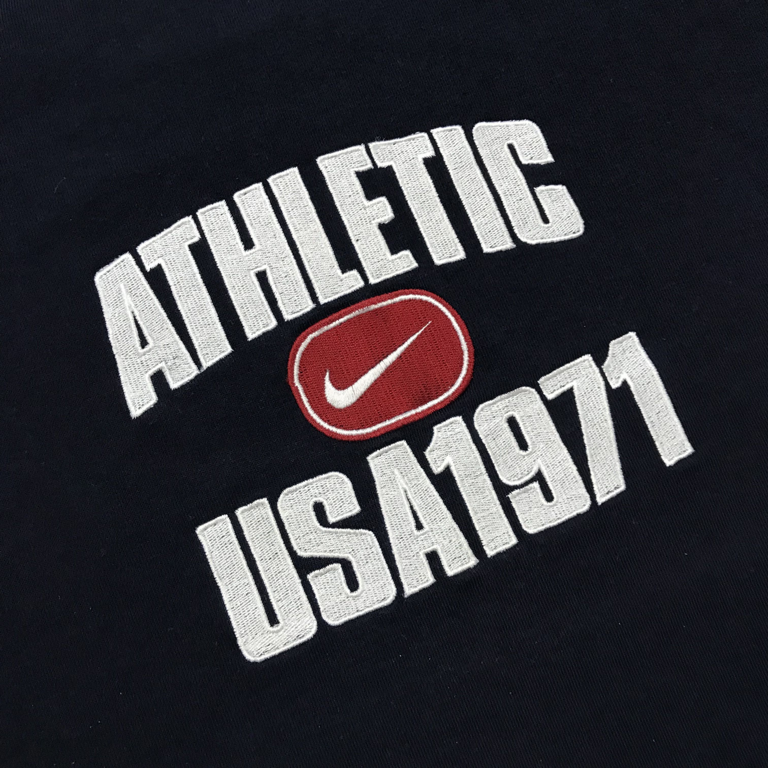 Nike NIKE Vintage Sweatshirt Crewneck Athletic USA 90s Rare Size US L / EU 52-54 / 3 - 5 Thumbnail
