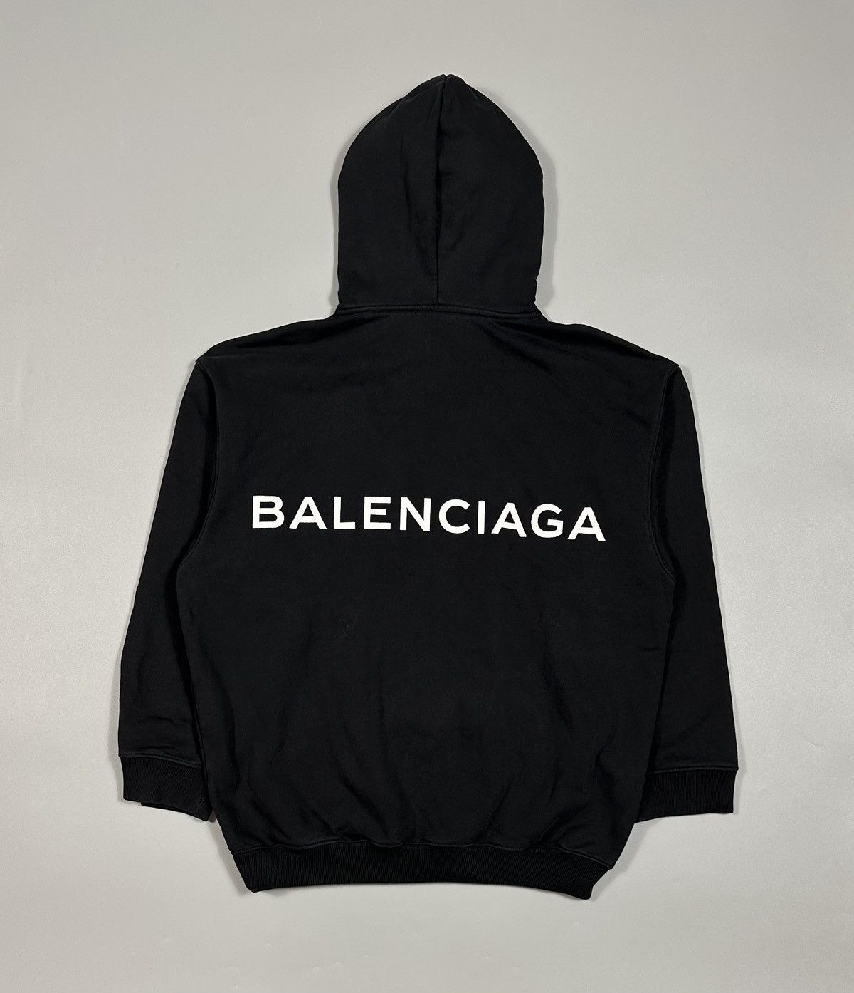 Balenciaga Balenciaga Pocket Back Logo Oversized Hoodie Size US S / EU 44-46 / 1 - 1 Thumbnail