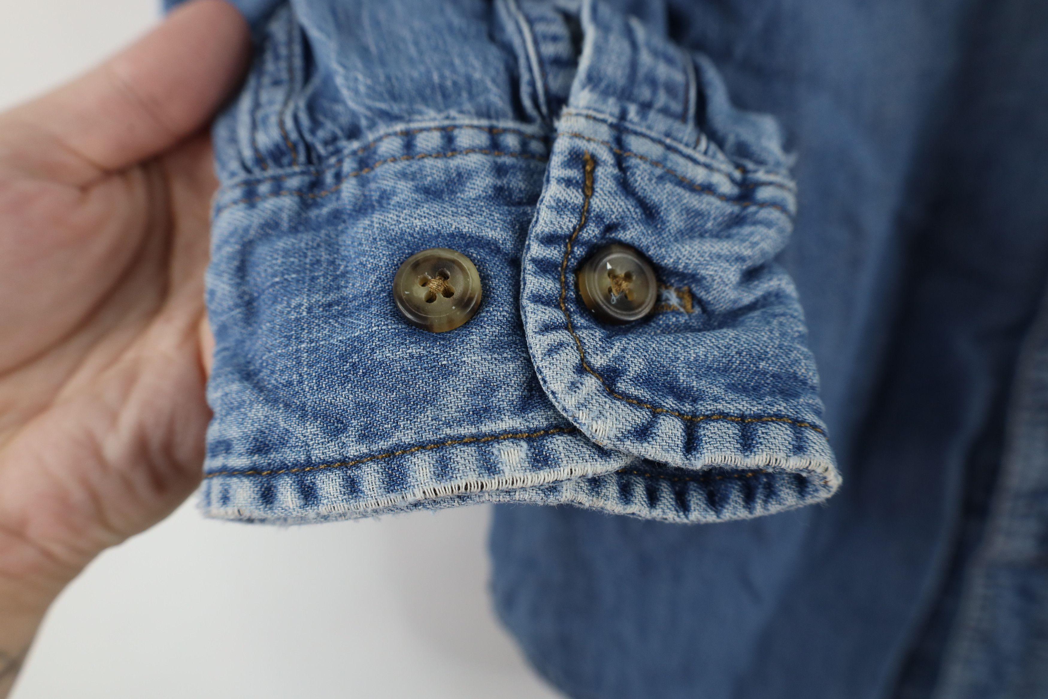 Vintage Vintage 90s Streetwear Denim Jean Collared Button Shirt Size US S / EU 44-46 / 1 - 5 Thumbnail