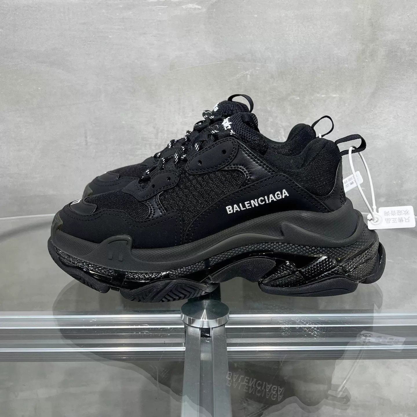 Balenciaga Balenciaga distressed black dad shoe 37 Size US 6.5 / IT 36.5 - 3 Thumbnail
