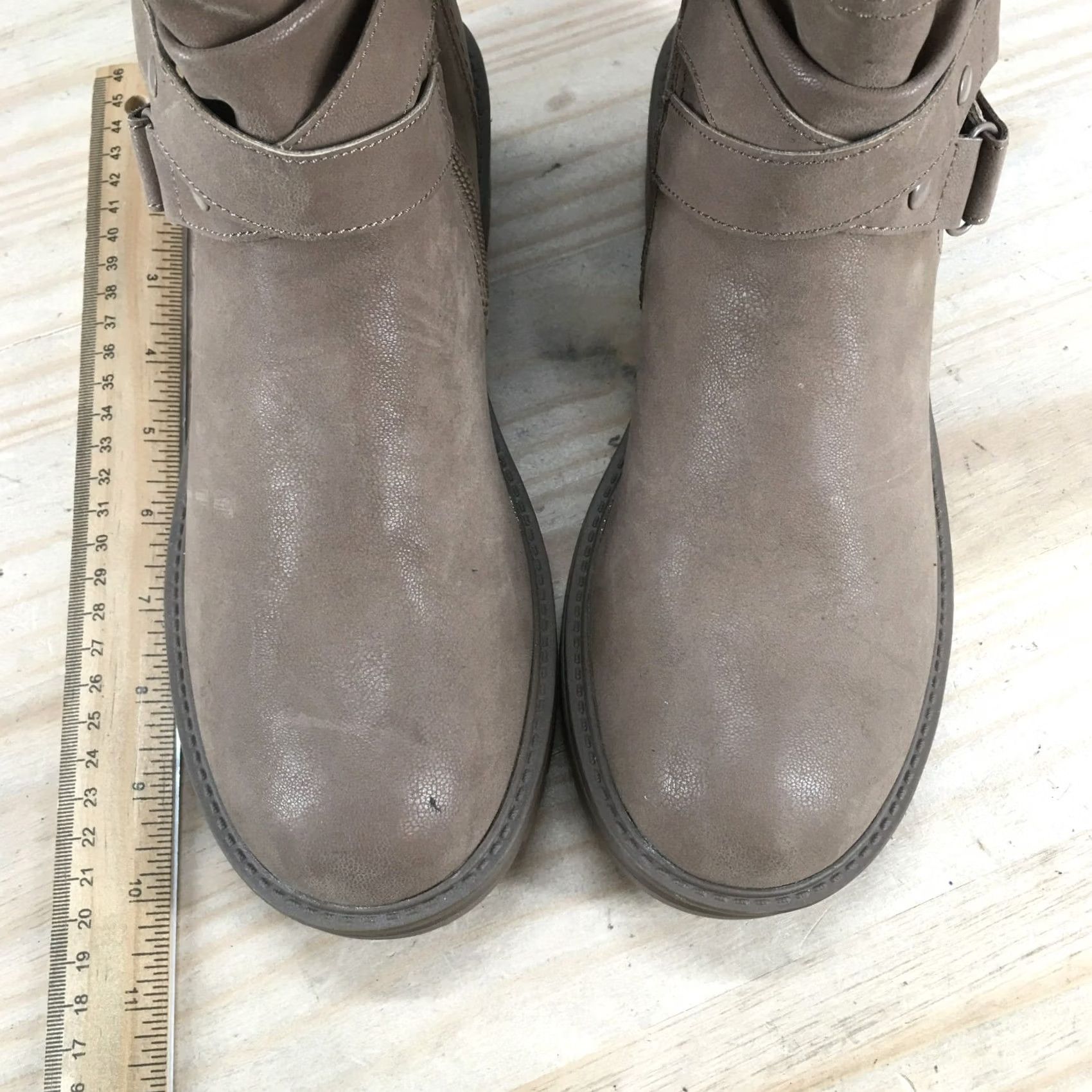 Vintage Maurices Boots Womens Arya Ankle Booties Brown Faux Leather Side Zip Block M Womens 7.5 Shoes Brown Bootie Casual Fall Winter Modern Mens? Size US 8 / IT 38 - 7 Thumbnail