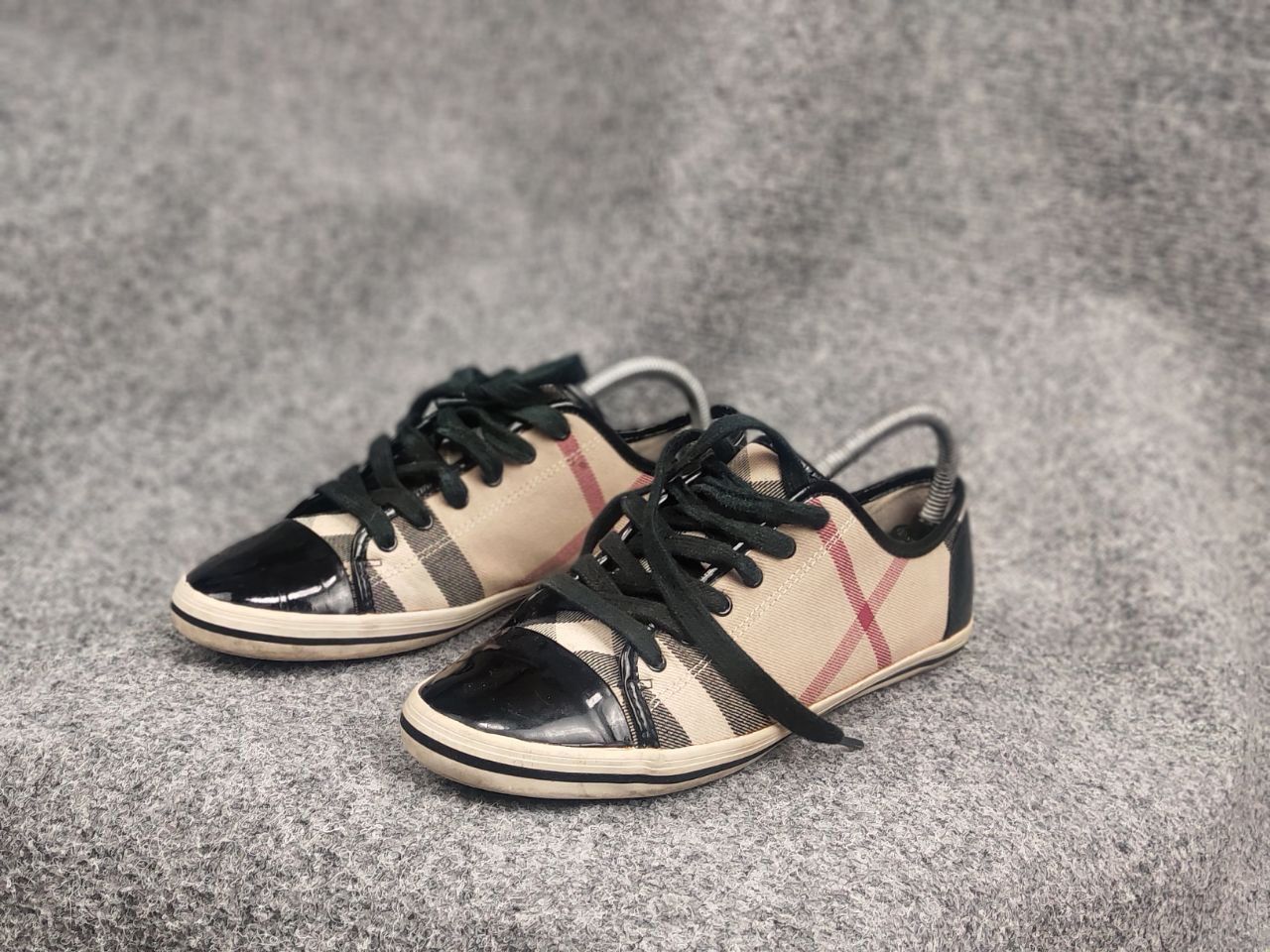 Burberry Burberry Design Nova check Canvas Leather Cap Toe Sneakers Size US 9 / IT 39 - 7 Thumbnail