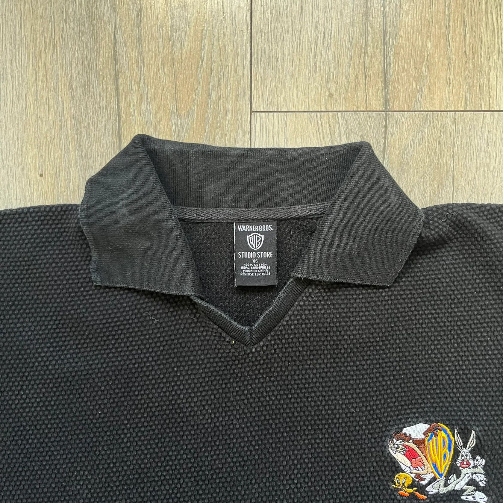 Warner Bros Warner Bros 1999 Waffle Knit Black Polo Size US XS / EU 42 / 0 - 3 Thumbnail