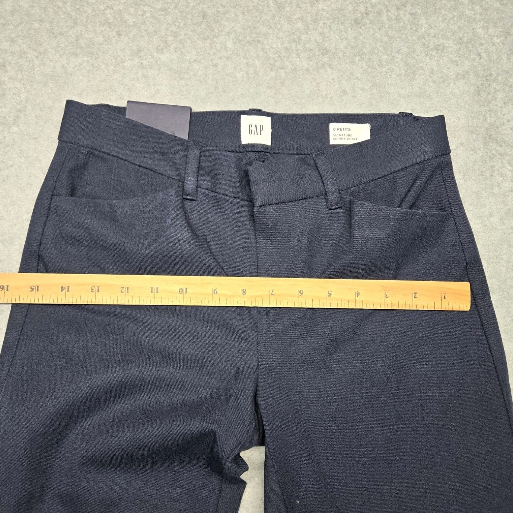 Gap VINTAGE? No. (Answer requires no extra text.) Size 25" / US 0 / IT 36 - 4 Thumbnail