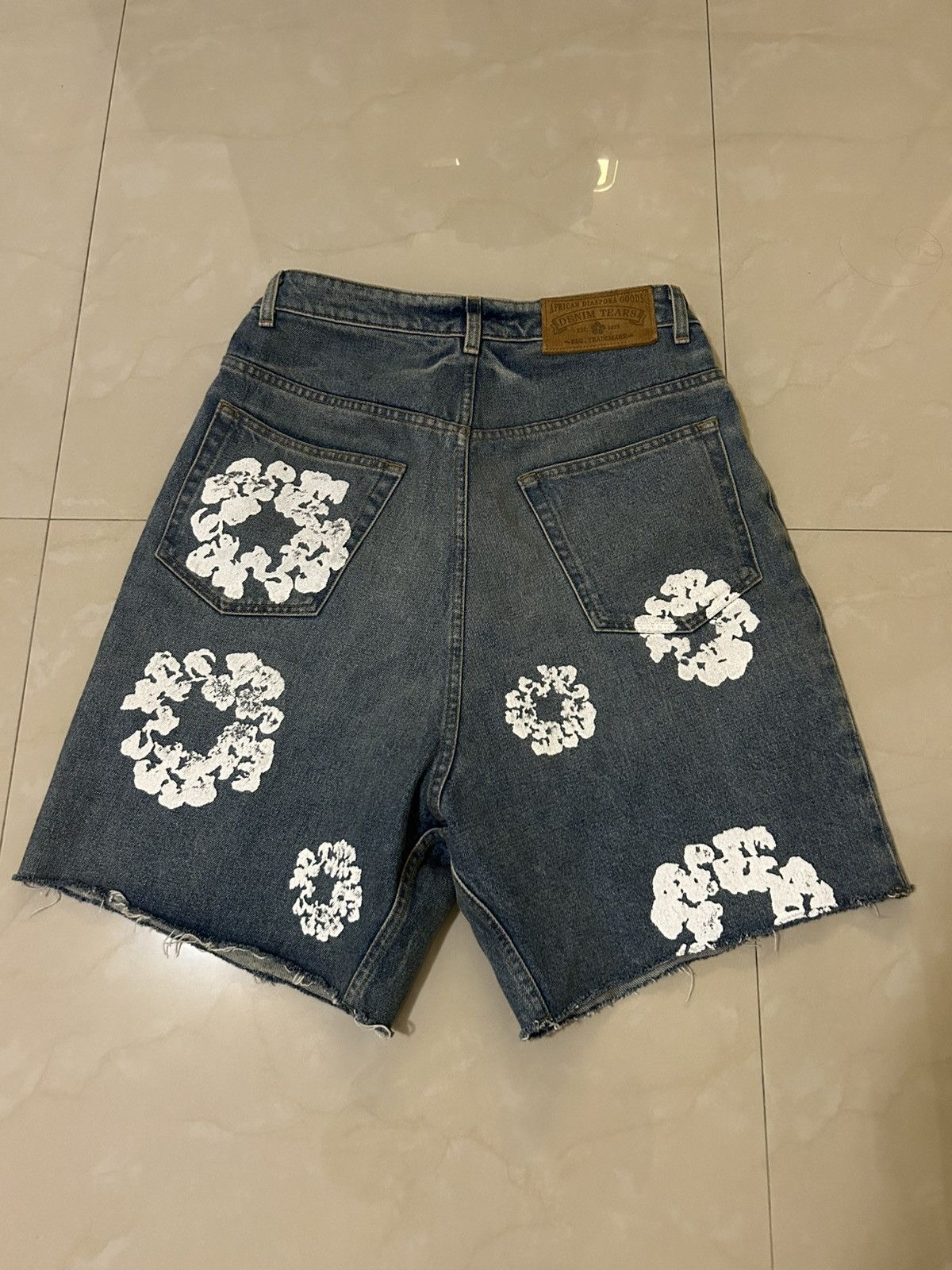 DENIM TEARS Denim Tears Denim Shorts cotton wreath Size US 30 / EU 46 - 3 Thumbnail