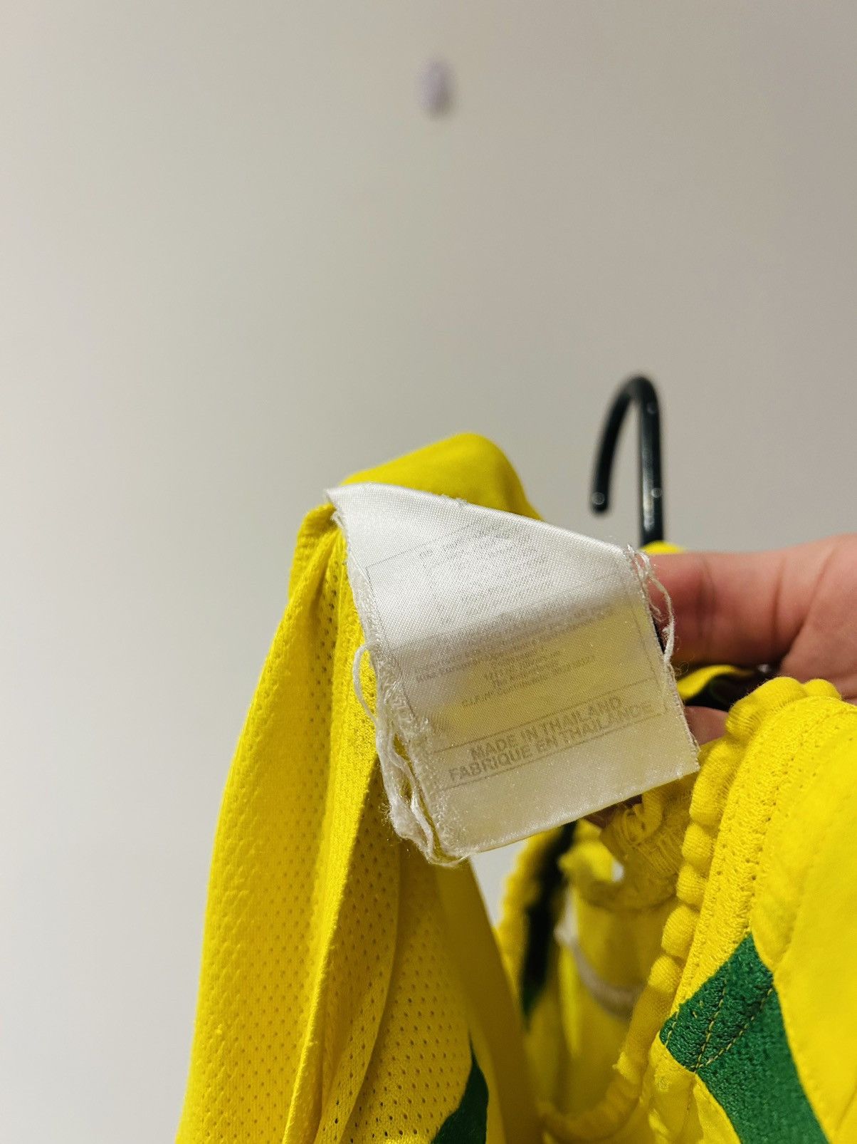 Nike Brazil 2002 home jersey Size US XL / EU 56 / 4 - 4 Thumbnail