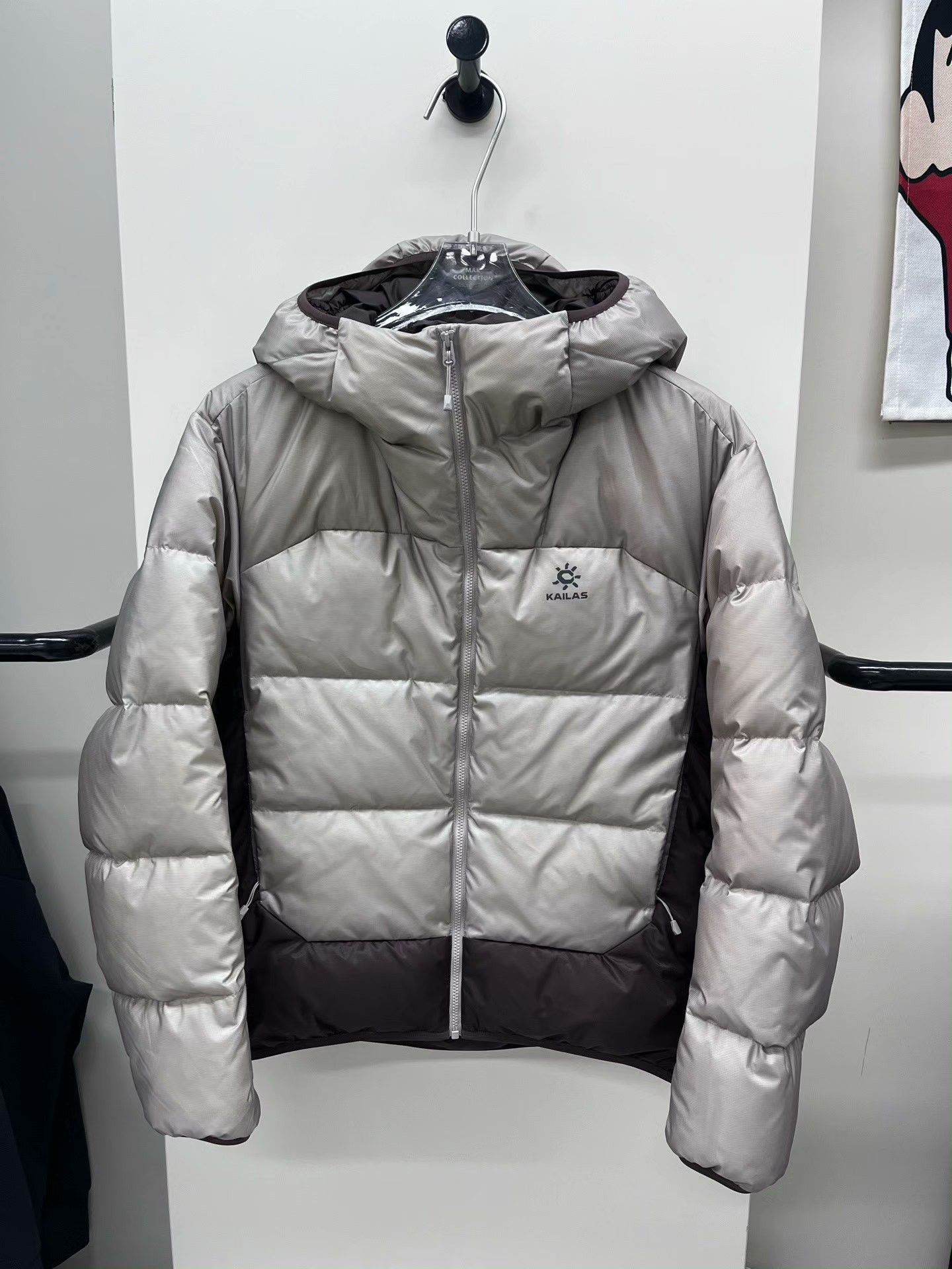 Other KAILAS Women's Silver Puffer Jacket Size S / US 4 / IT 40 - 1 Thumbnail