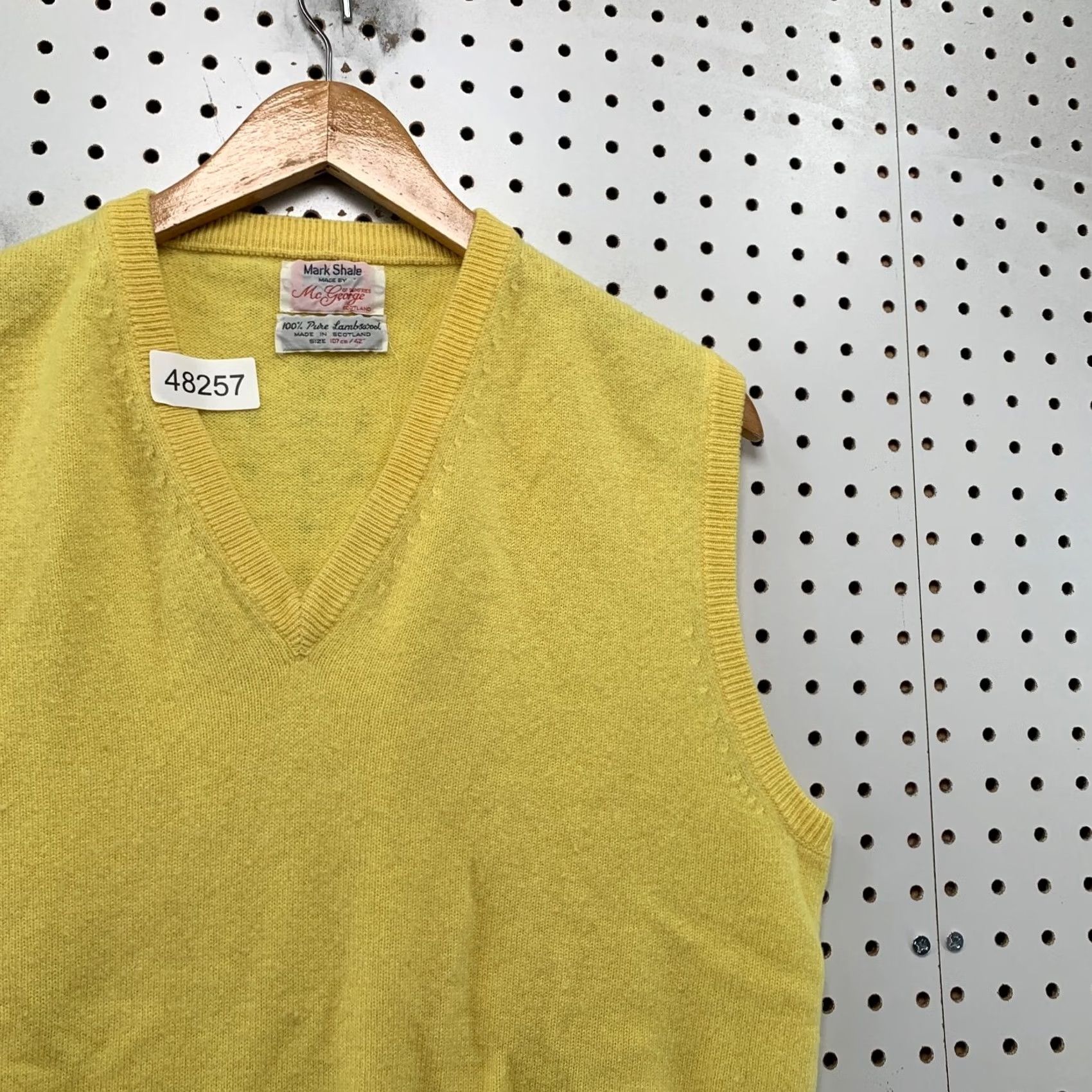 Vintage Vintage Mark Shale Scotland Sweater Vest Mens Medium Yellow Mcgeorge Lambswool Vest Size US M / EU 48-50 / 2 - 6 Thumbnail