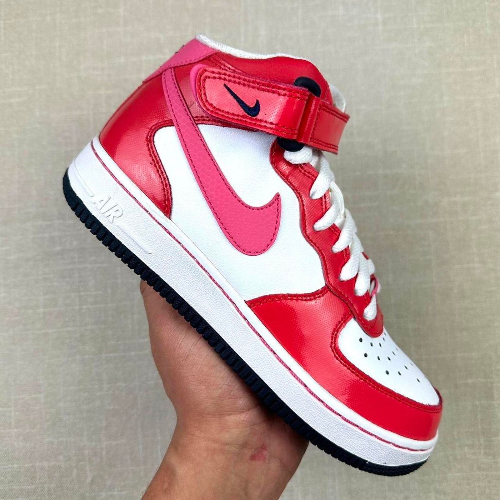 Nike 2013 Nike Air Force 1 Mid “Valentines Day” 6W Size US 6 / IT 36 - 1 Thumbnail