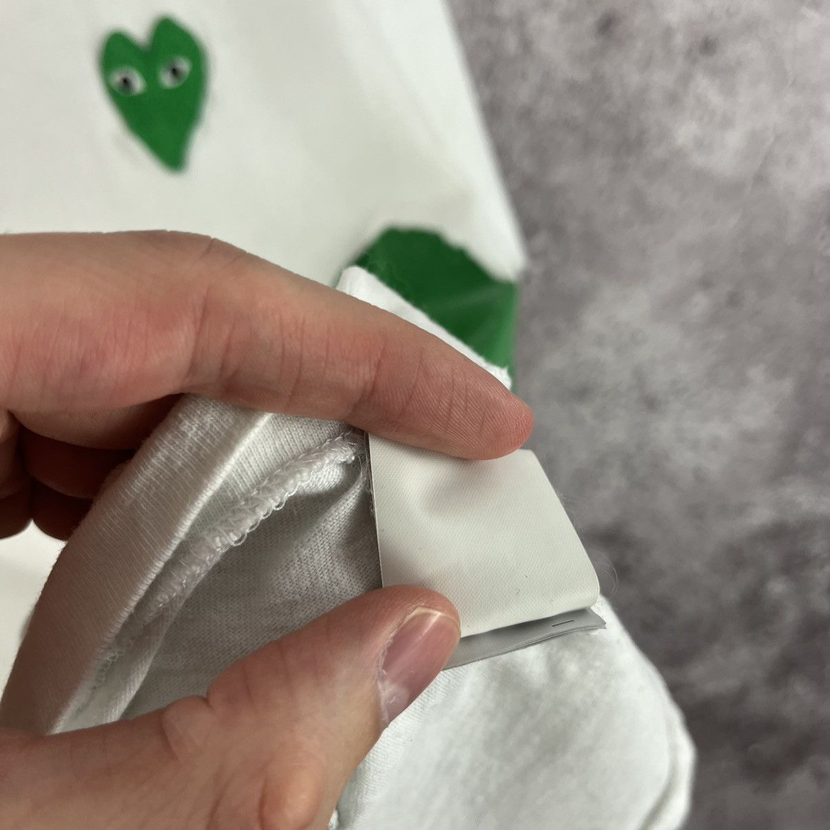 Comme des Garcons PLAY Come de Garçons Play T-Shirt Big Logo White Size L Size US L / EU 52-54 / 3 - 10 Thumbnail