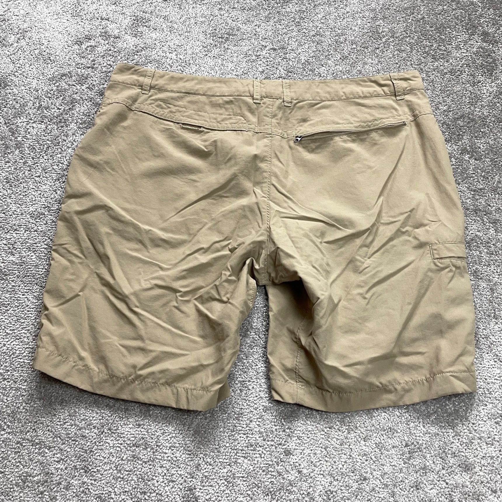 The North Face VINTAGE? No. The North Face Chino Shorts Mens 40 Brown Flat Front Nylon Active Outdoor Golf Size US 40 / EU 56 - 2 Thumbnail